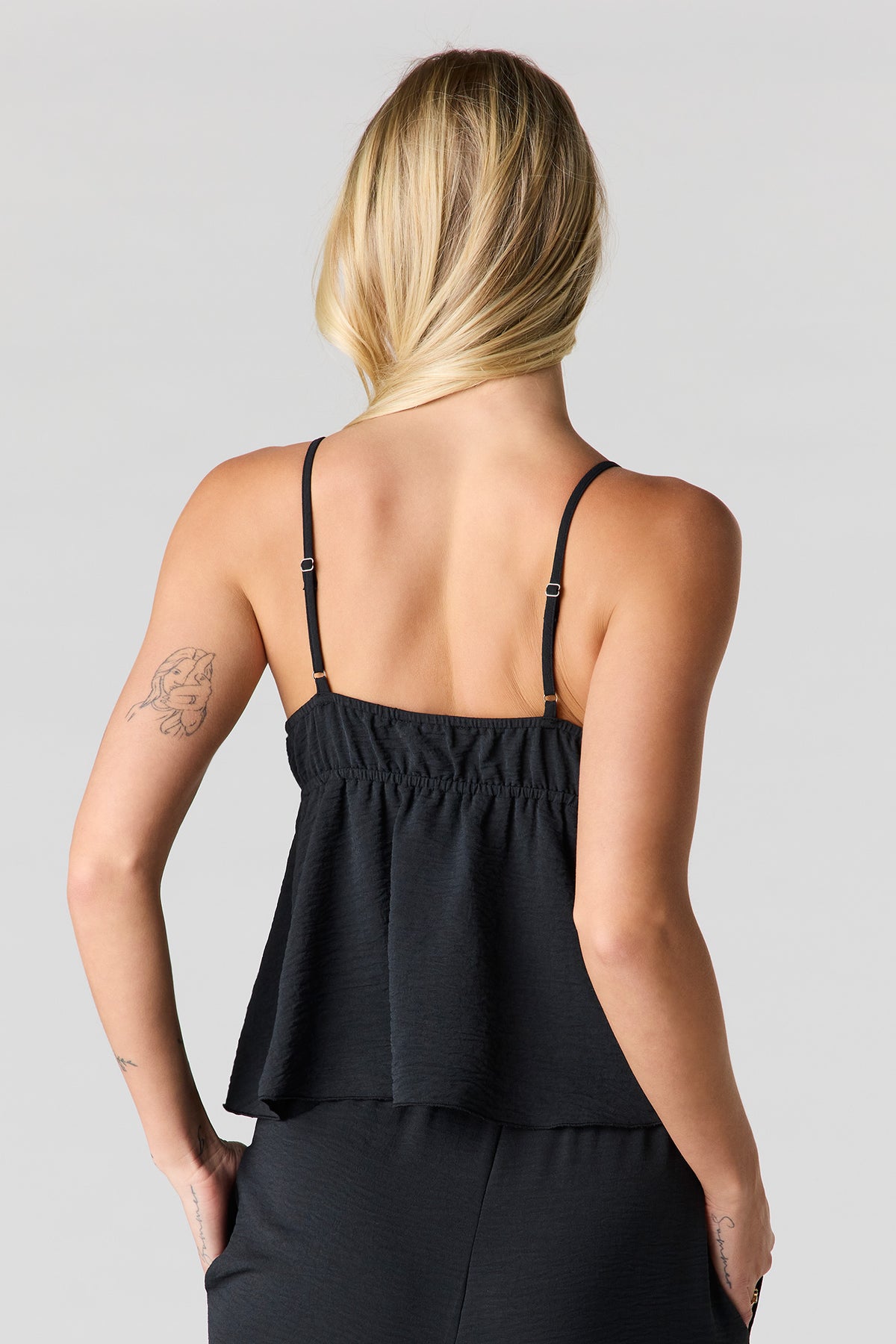 Vue alternative 2. Camisole de style nuisette fluide