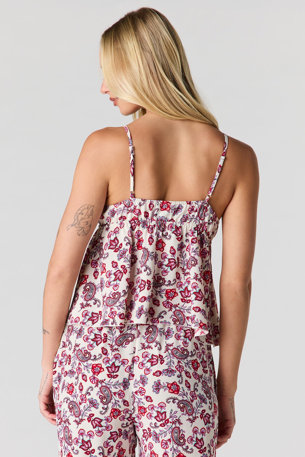 Vue alternative 3. Camisole de style nuisette fluide