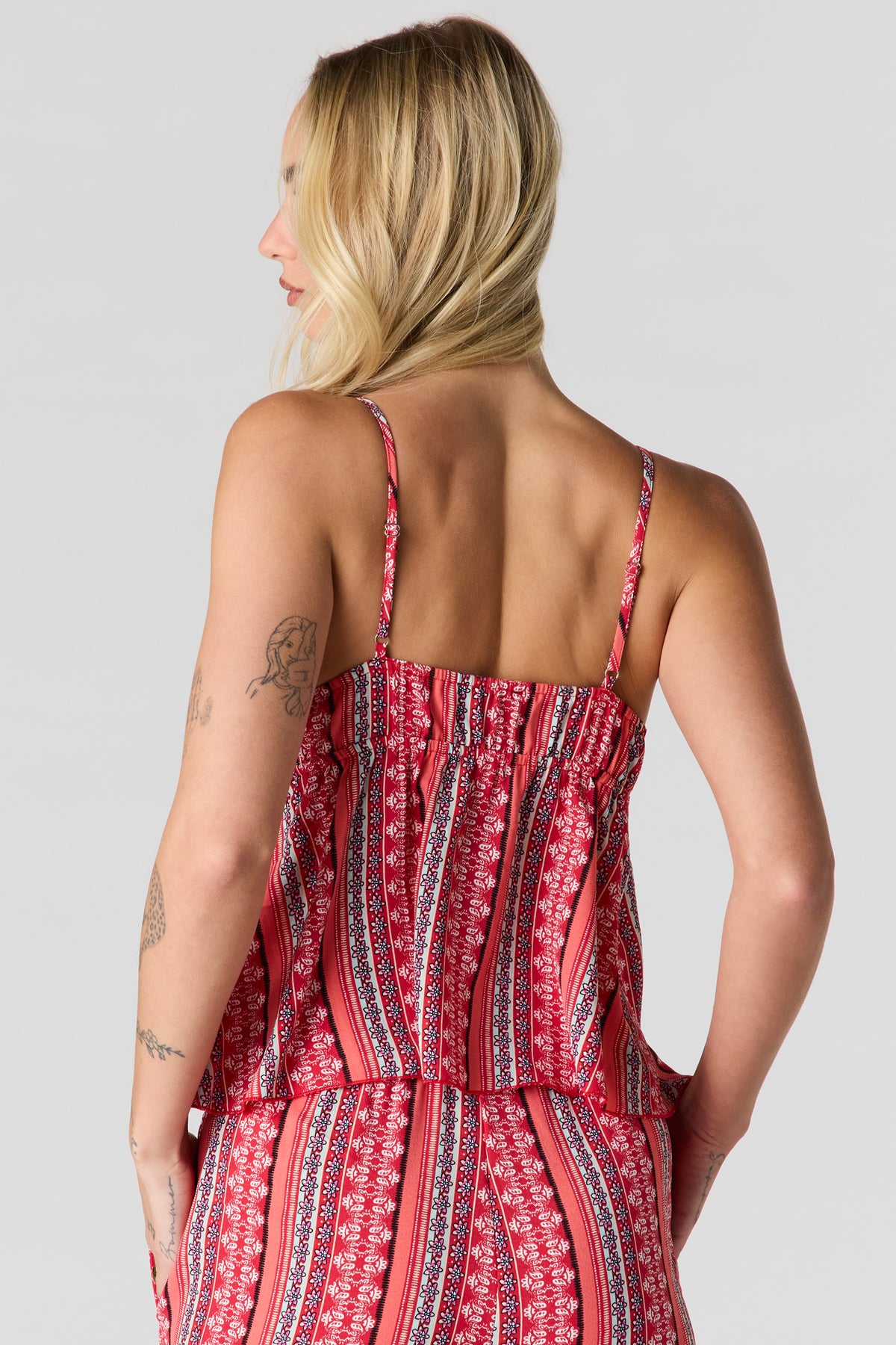 Vue alternative 2. Camisole de style nuisette fluide