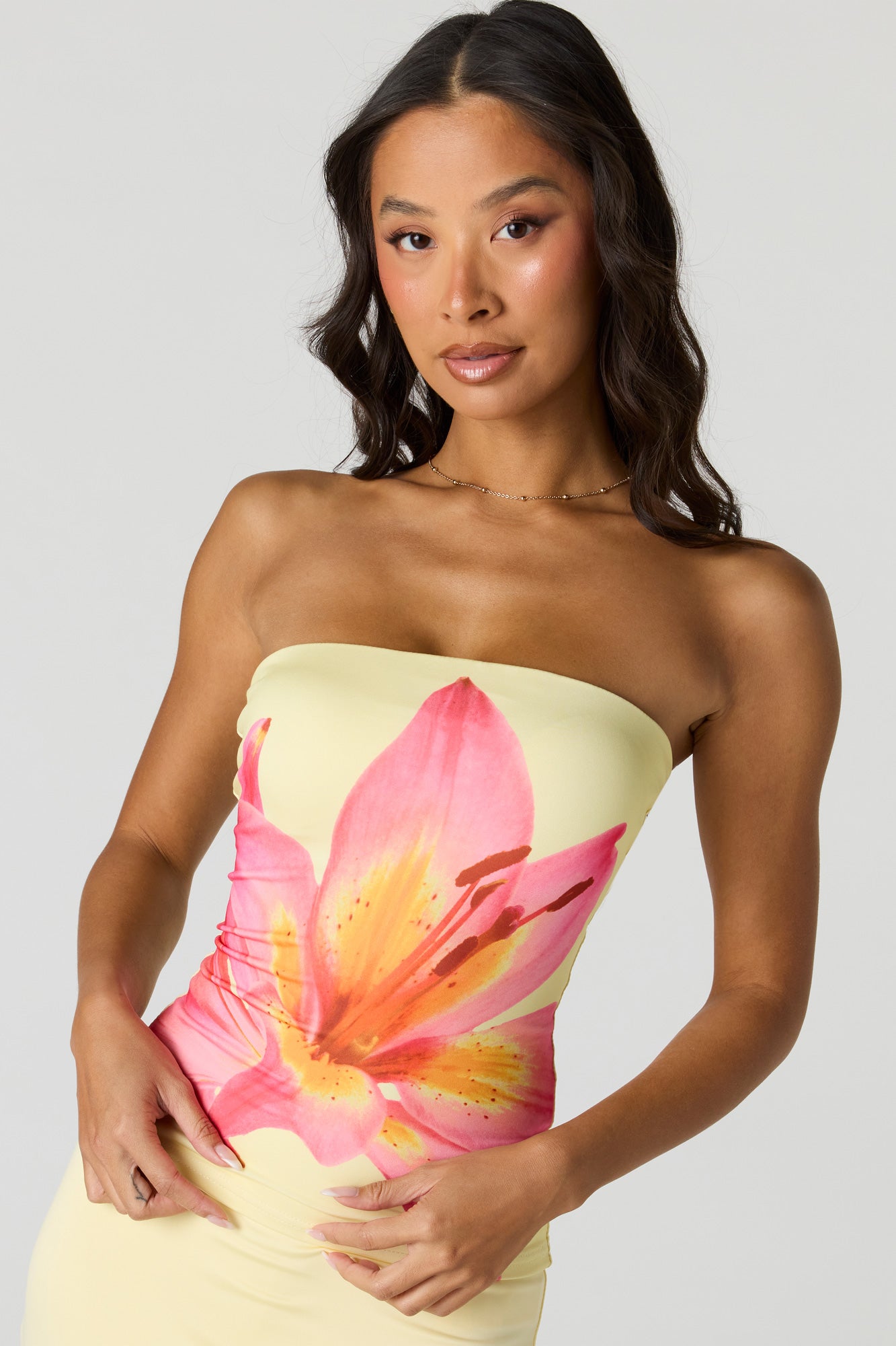 Contour Braless Flower Tube Top – Urban Planet