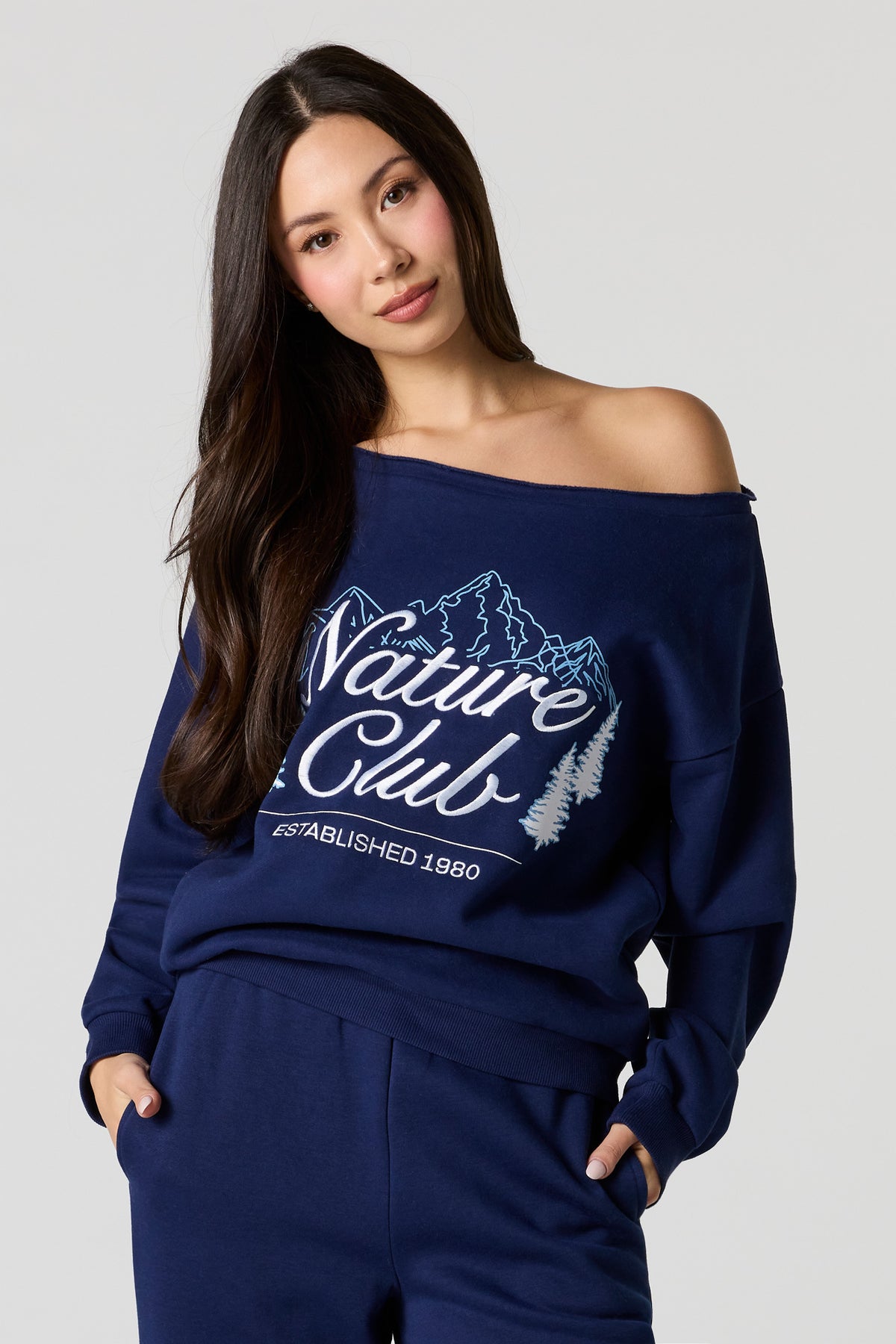 Nature Embroidered Off Shoulder Fleece Sweatshirt - Dark Blue