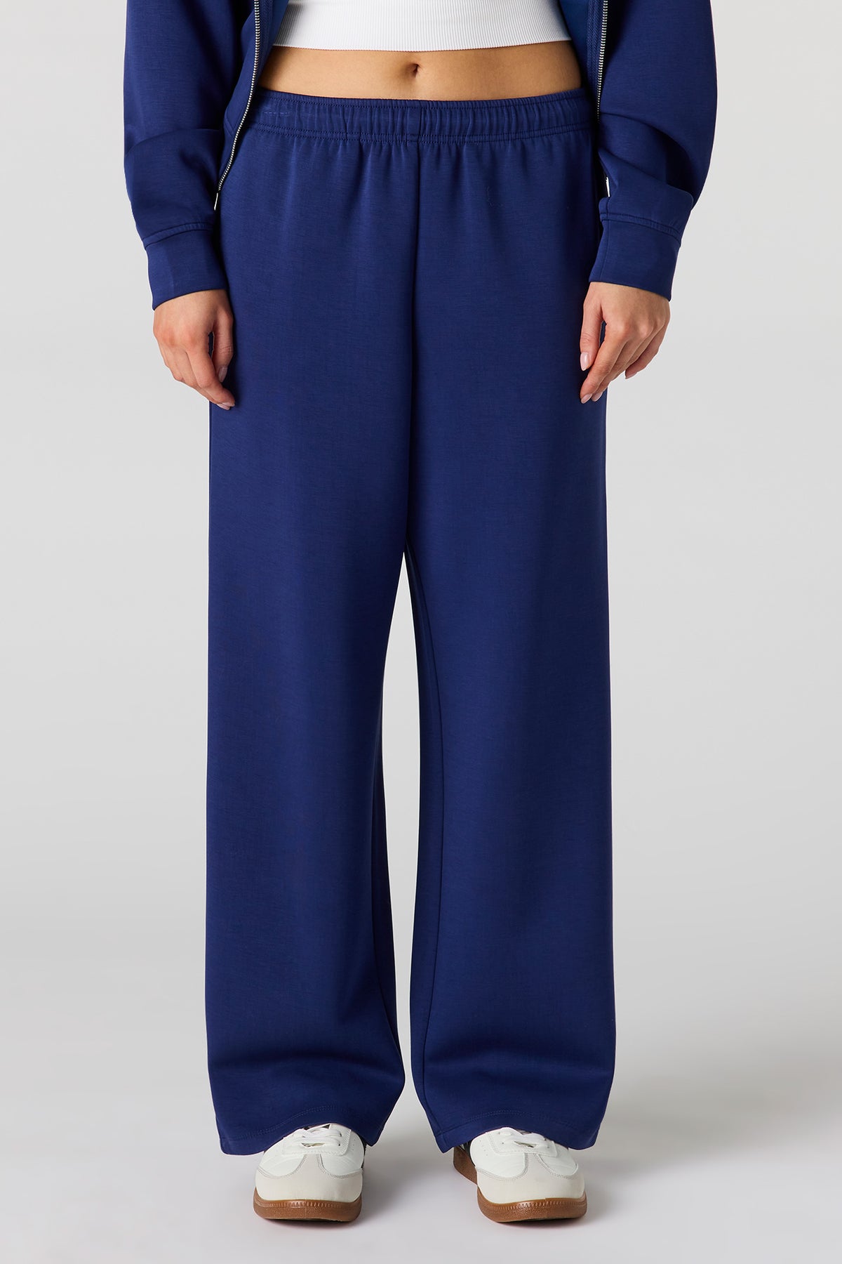 Alt View 2. Scuba Sweatpant - Dark Blue