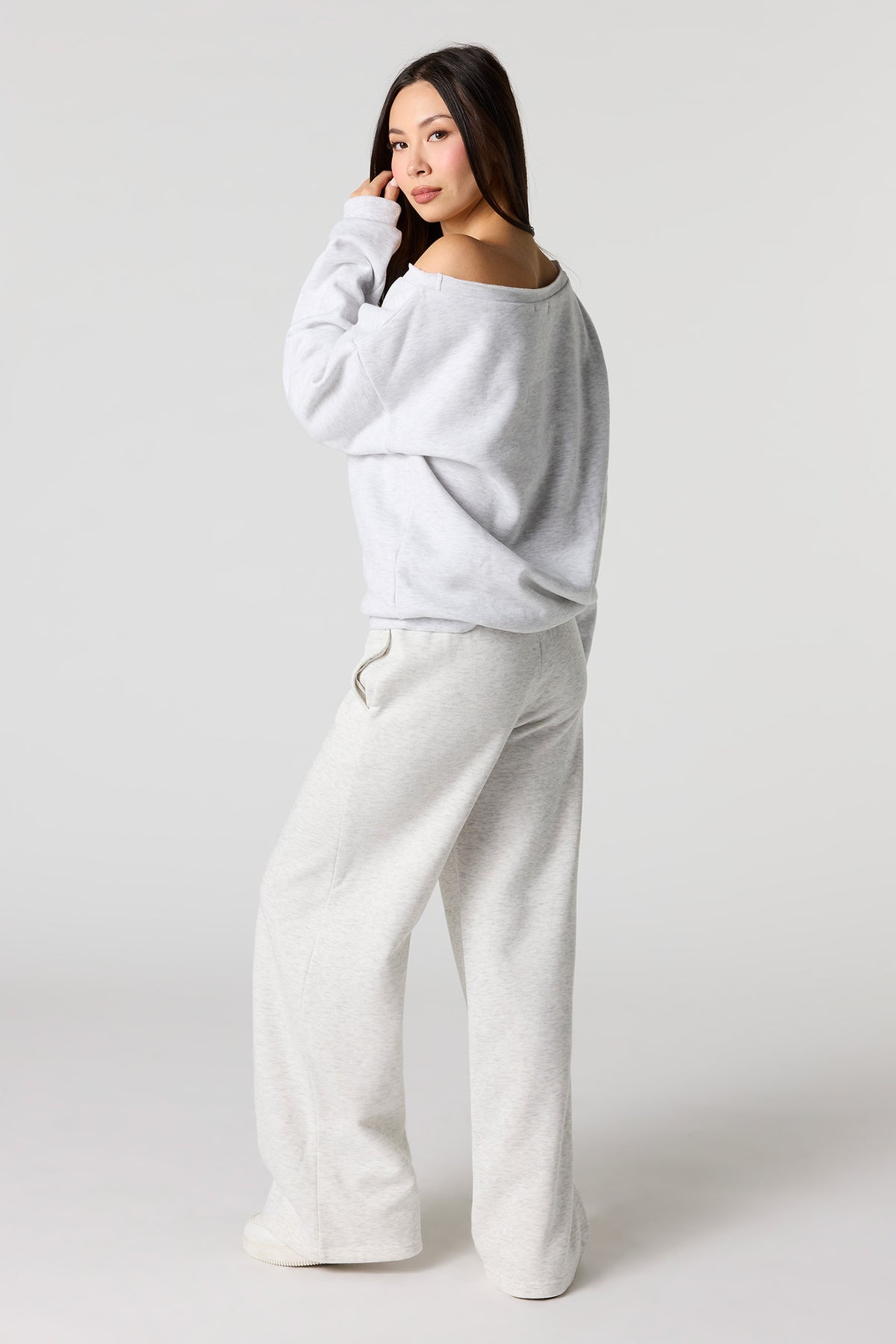 Alt View 3. Wide Leg Fleece Sweatpant - Heather Grey