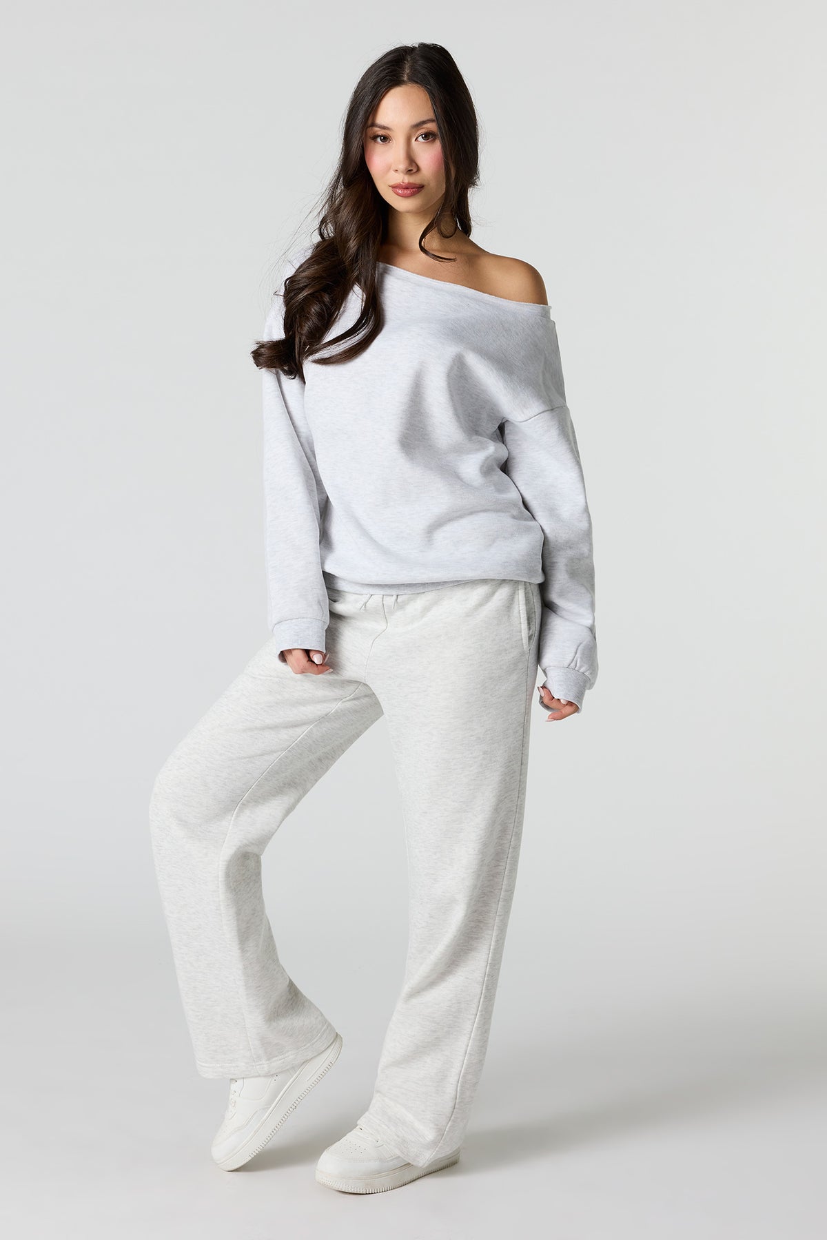 Straight Leg Fleece Sweatpant - Heather Grey