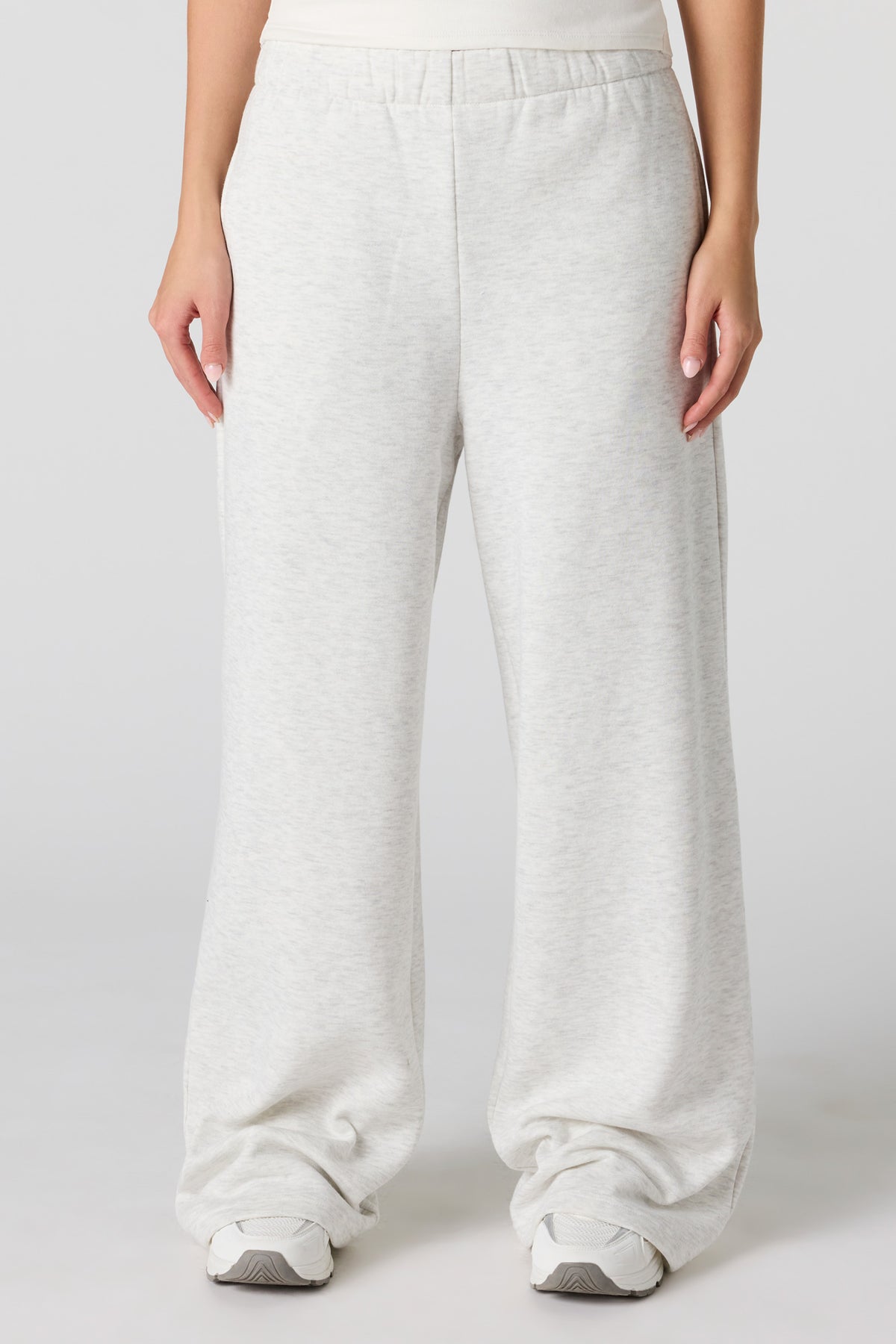 Vue alternative 2. Jogger à jambe large en molleton classique
