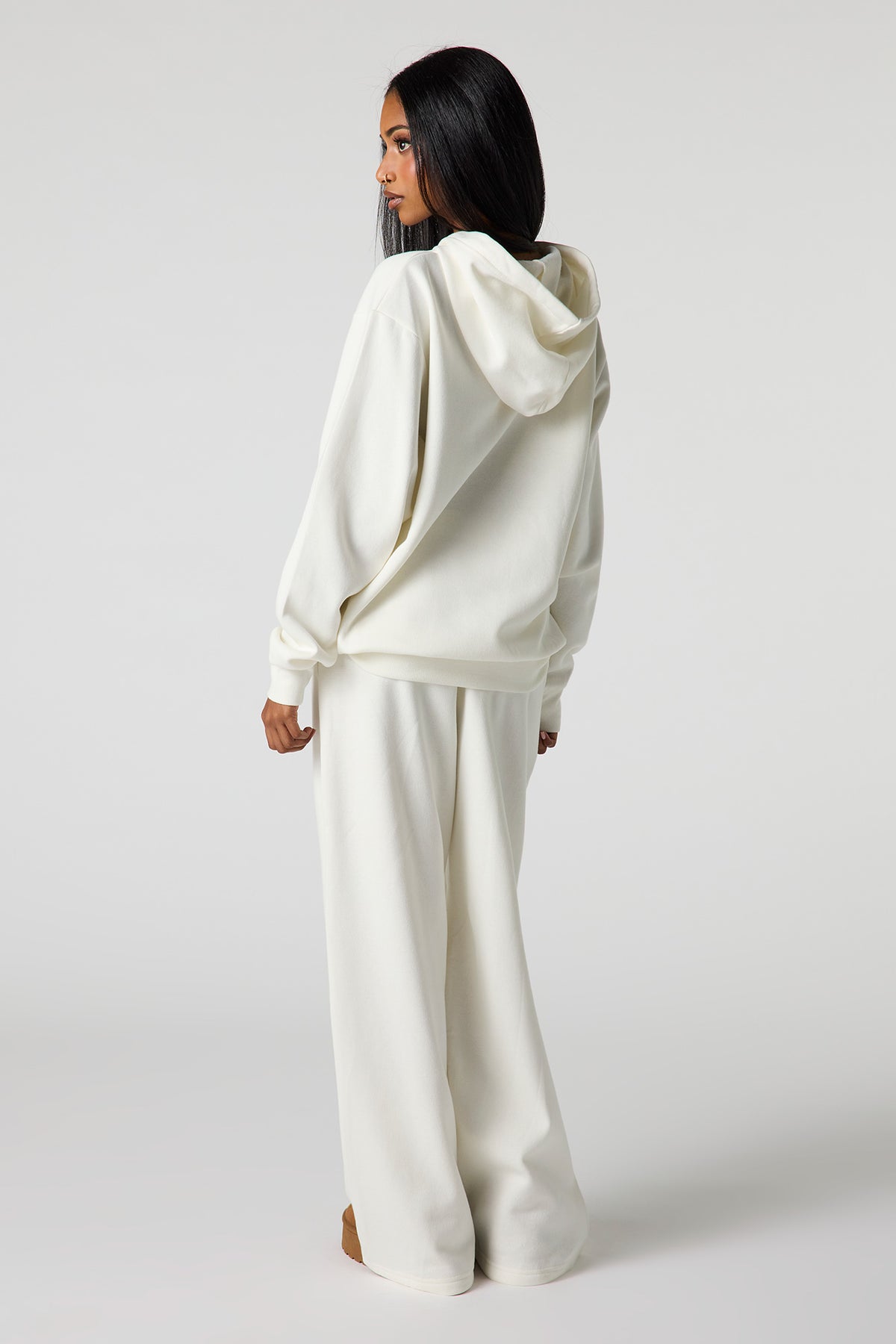 Alt View 3. Wide Leg Fleece Sweatpant - White