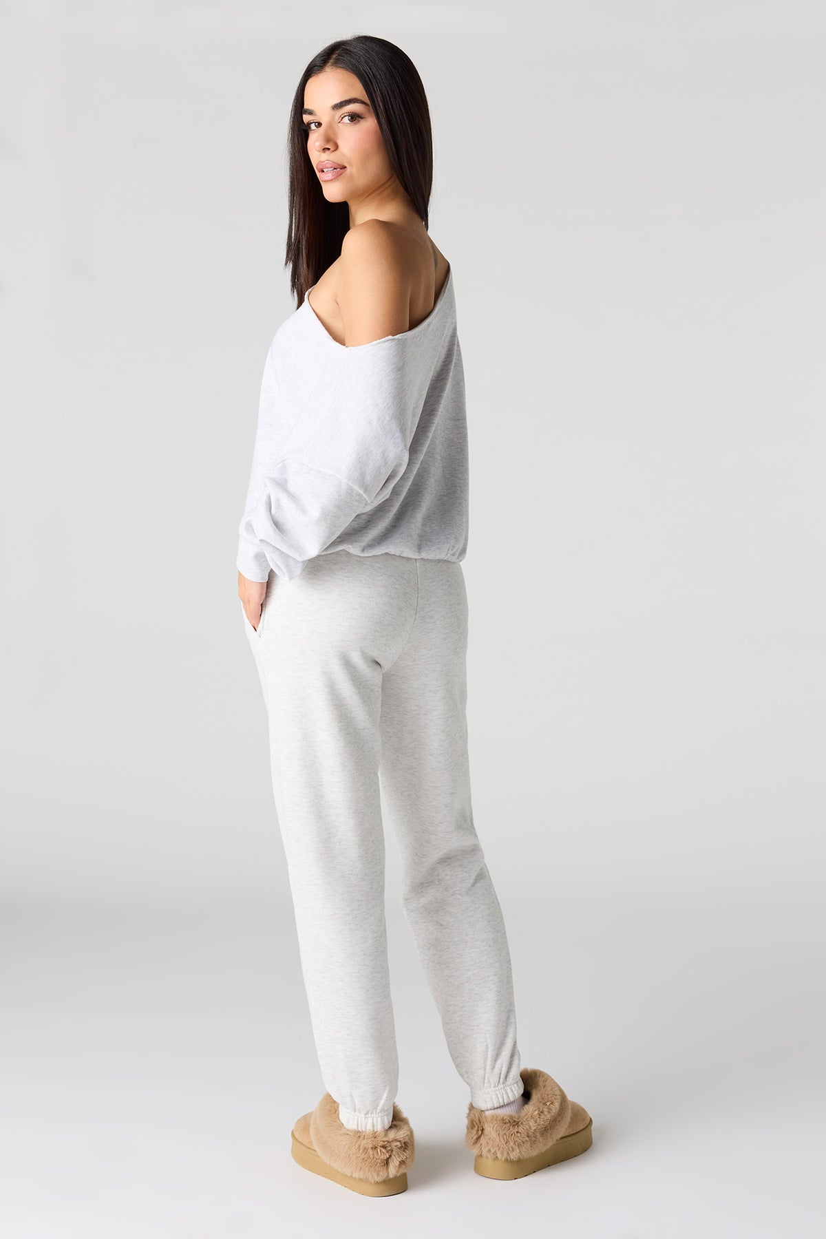 Alt View 3. Classic Fleece Jogger - Heather Grey
