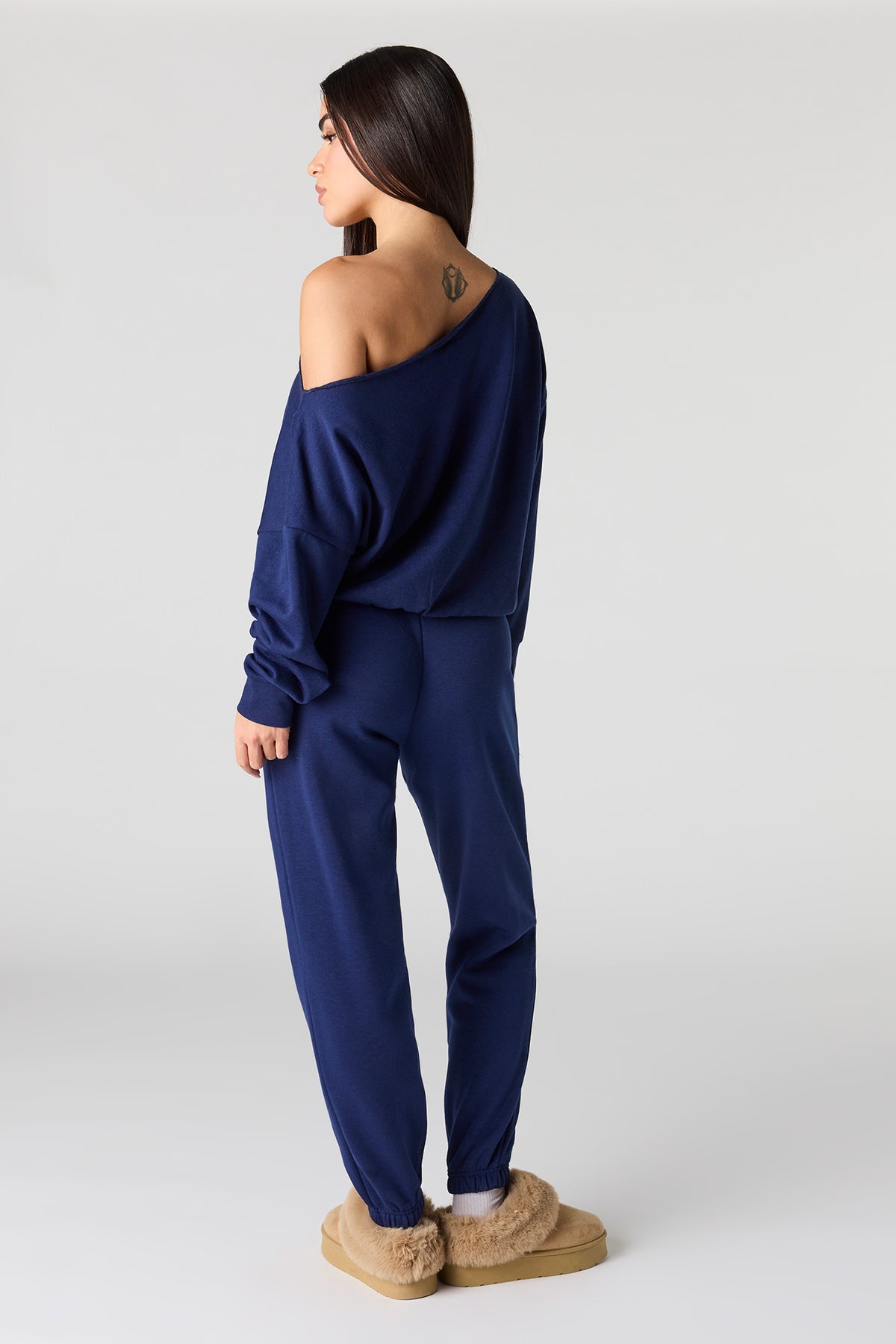 Alt View 3. Classic Fleece Jogger - Dark Blue