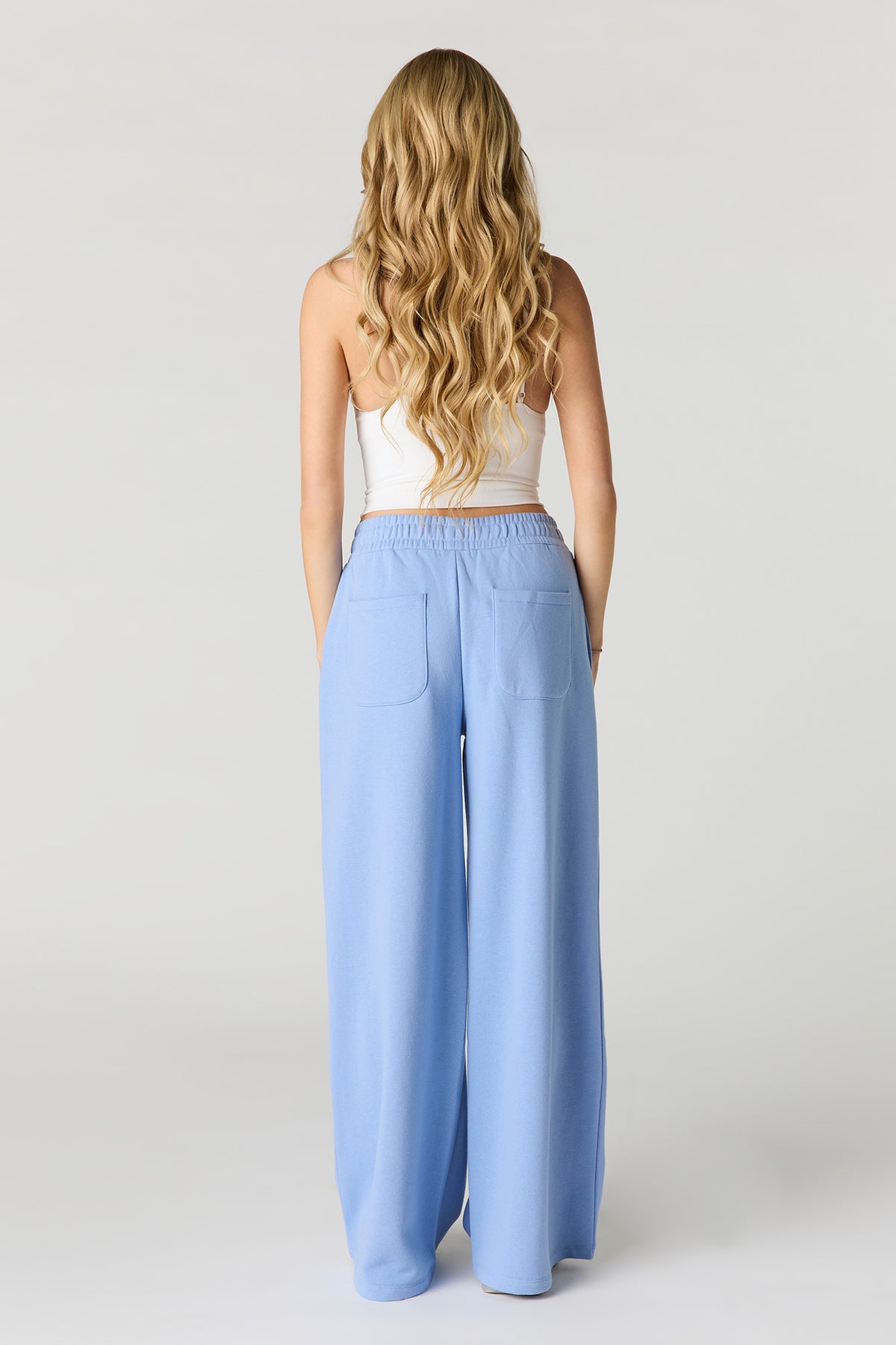 Vue alternative 3. Pantalon en molleton à jambe large