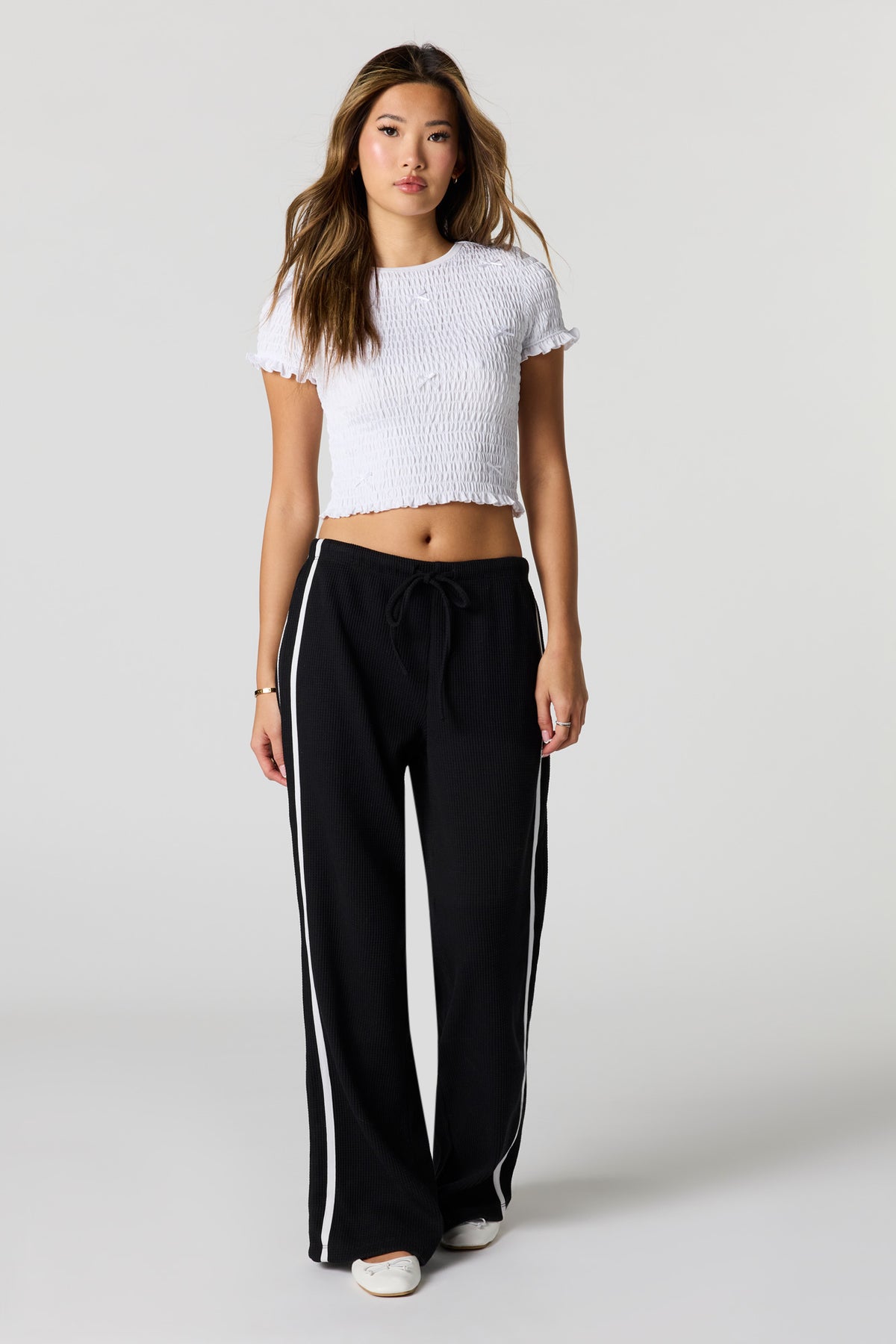 Vue alternative 3. T-shirt smocké avec boucle