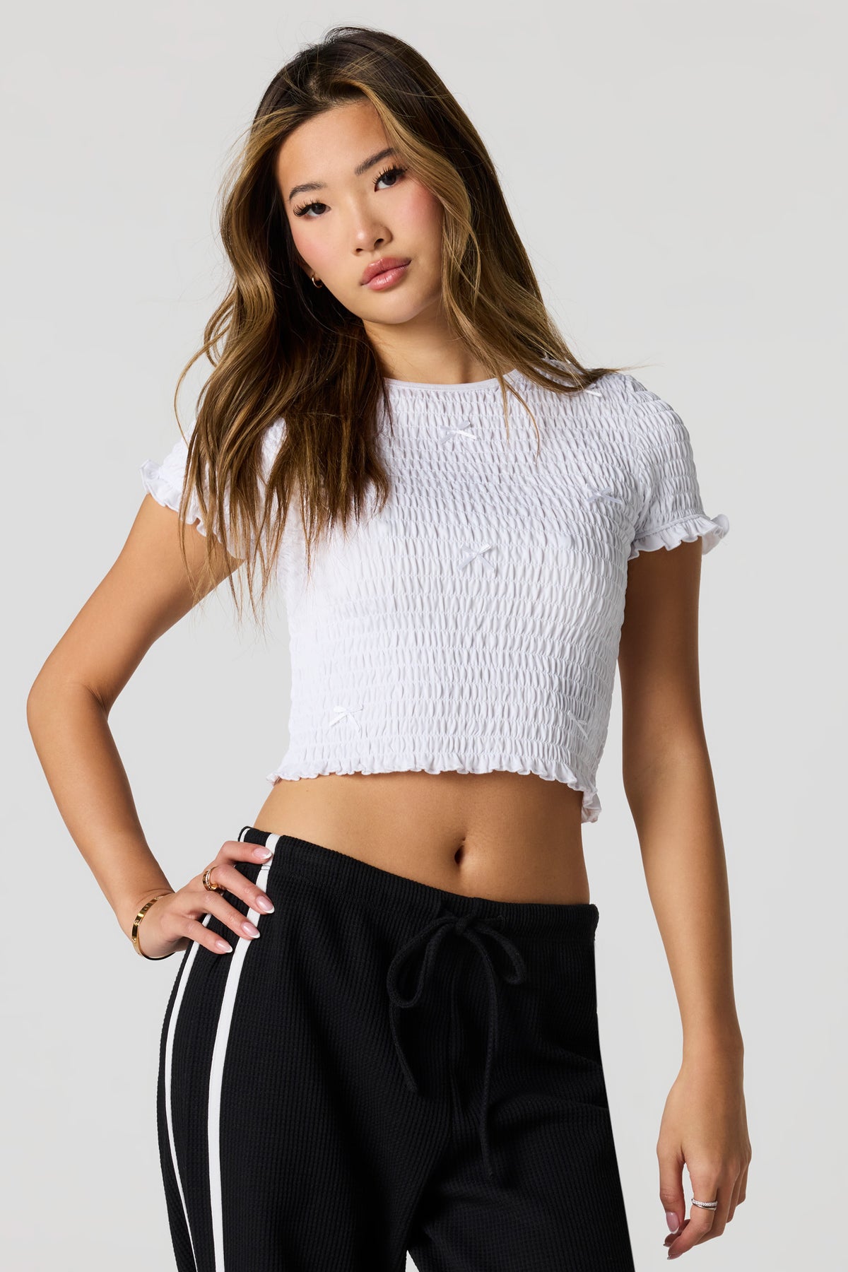 Vue alternative 4. T-shirt smocké avec boucle