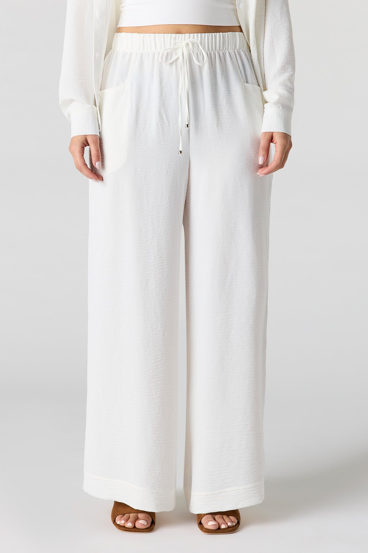 Vue alternative 2. Pantalon fluide à jambe large