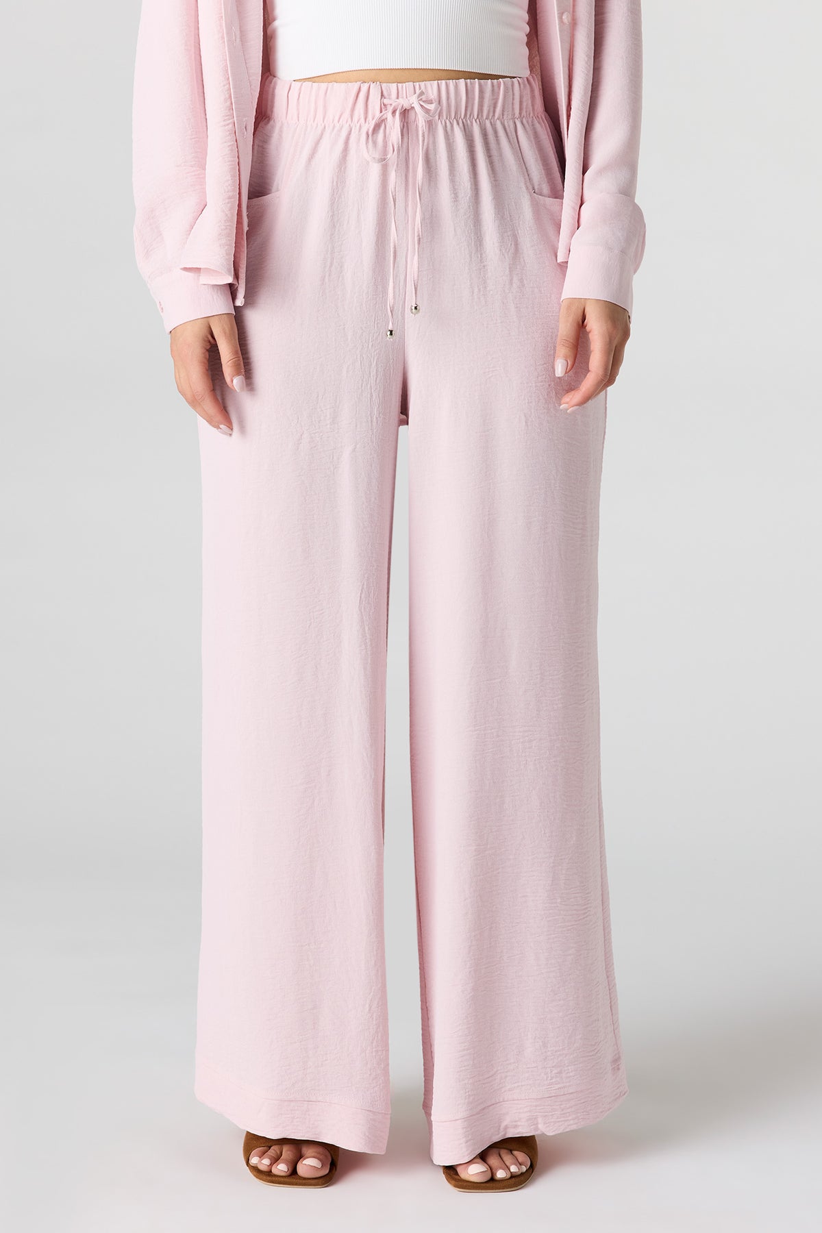 Vue alternative 2. Pantalon fluide à jambe large