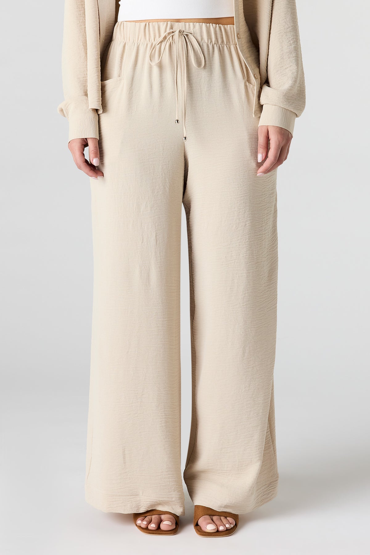 Vue alternative 2. Pantalon fluide à jambe large