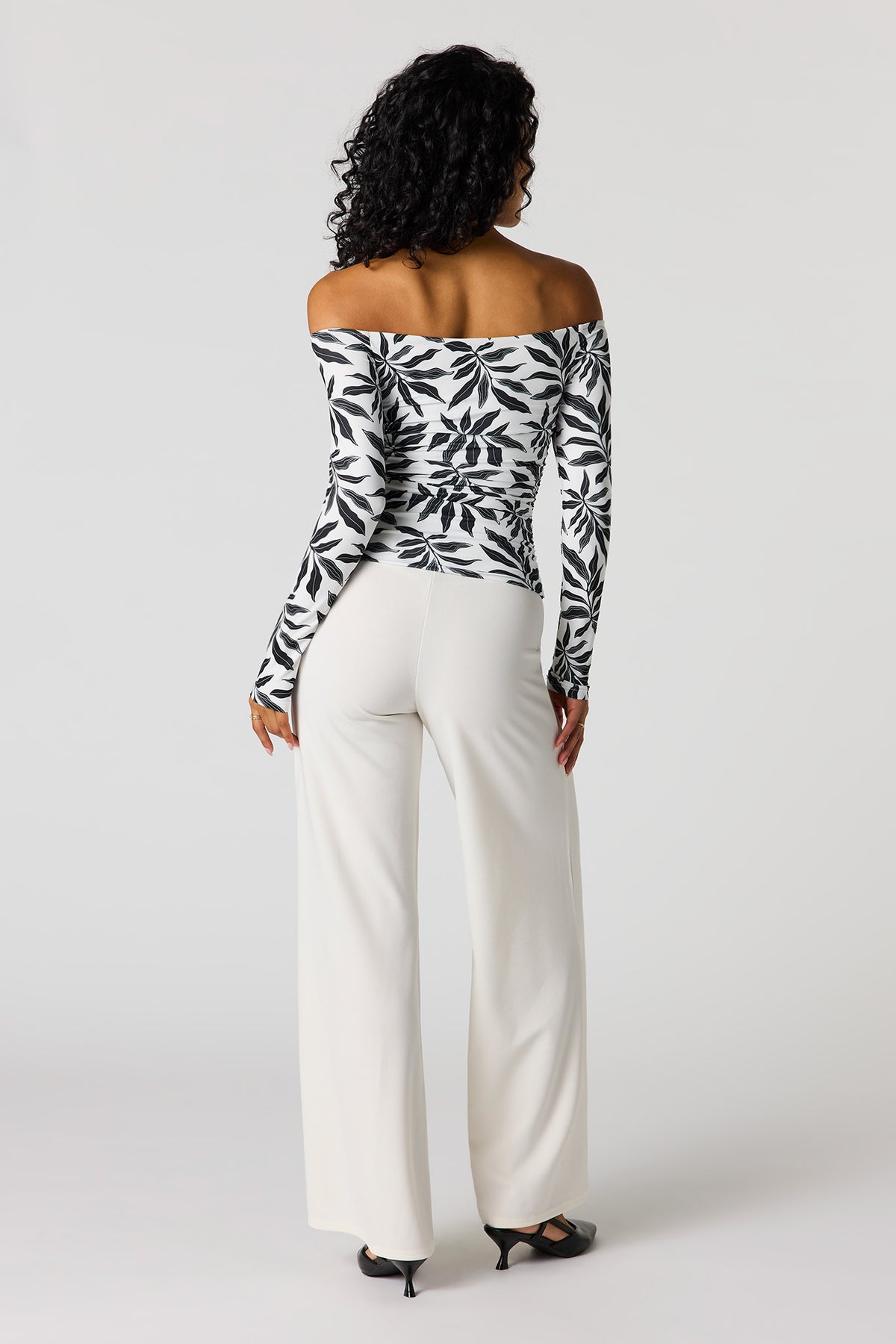 Alt View 3. High Rise Exposed Seam Wide Leg Pant - White