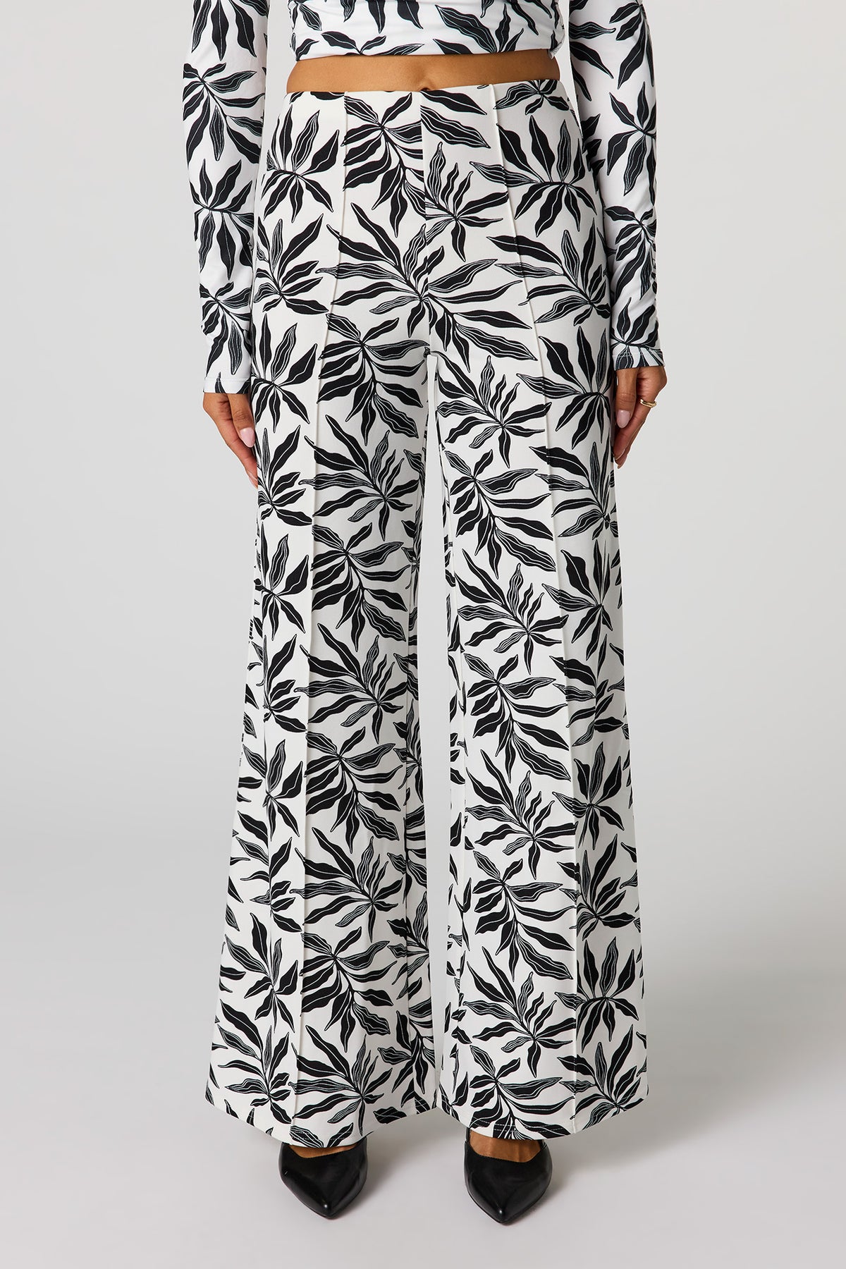 Alt View 2. High Rise Exposed Seam Wide Leg Pant - Black with White