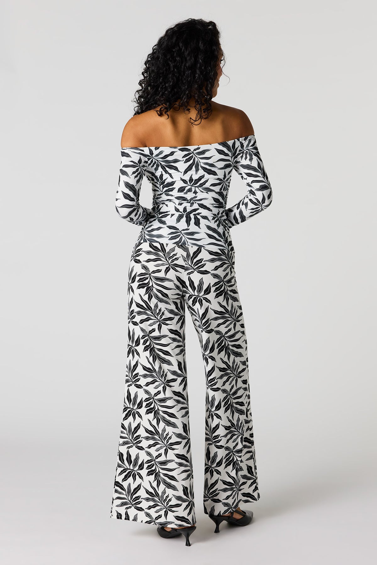 Alt View 3. High Rise Exposed Seam Wide Leg Pant - Black with White