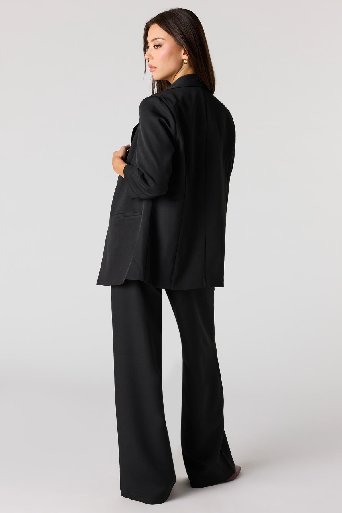 Vue alternative 3. Pantalon habillé en crêpe à jambe large