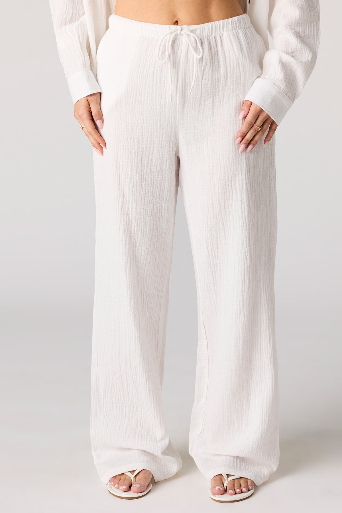 Vue alternative 2. Pantalon froissé à taille couilissante