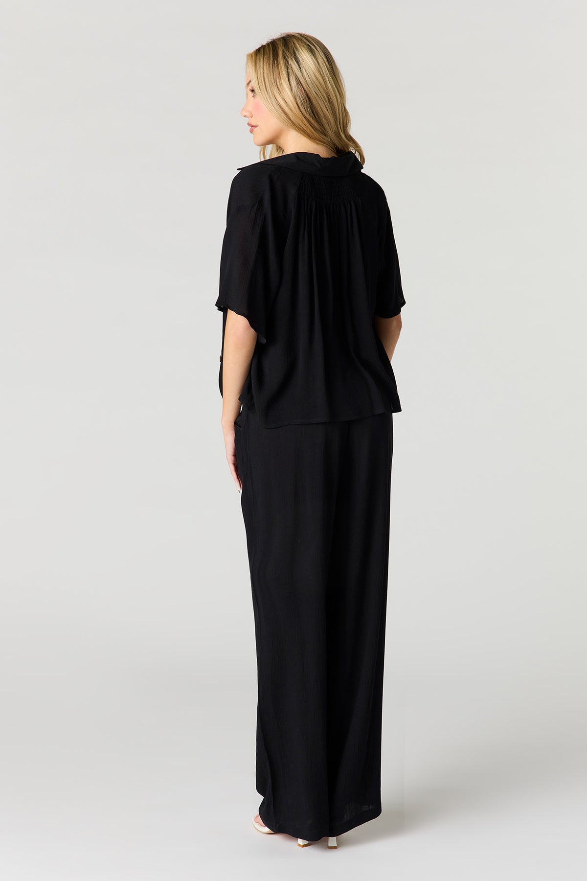 Vue alternative 3. Pantalon ample froissé à taille coulissante