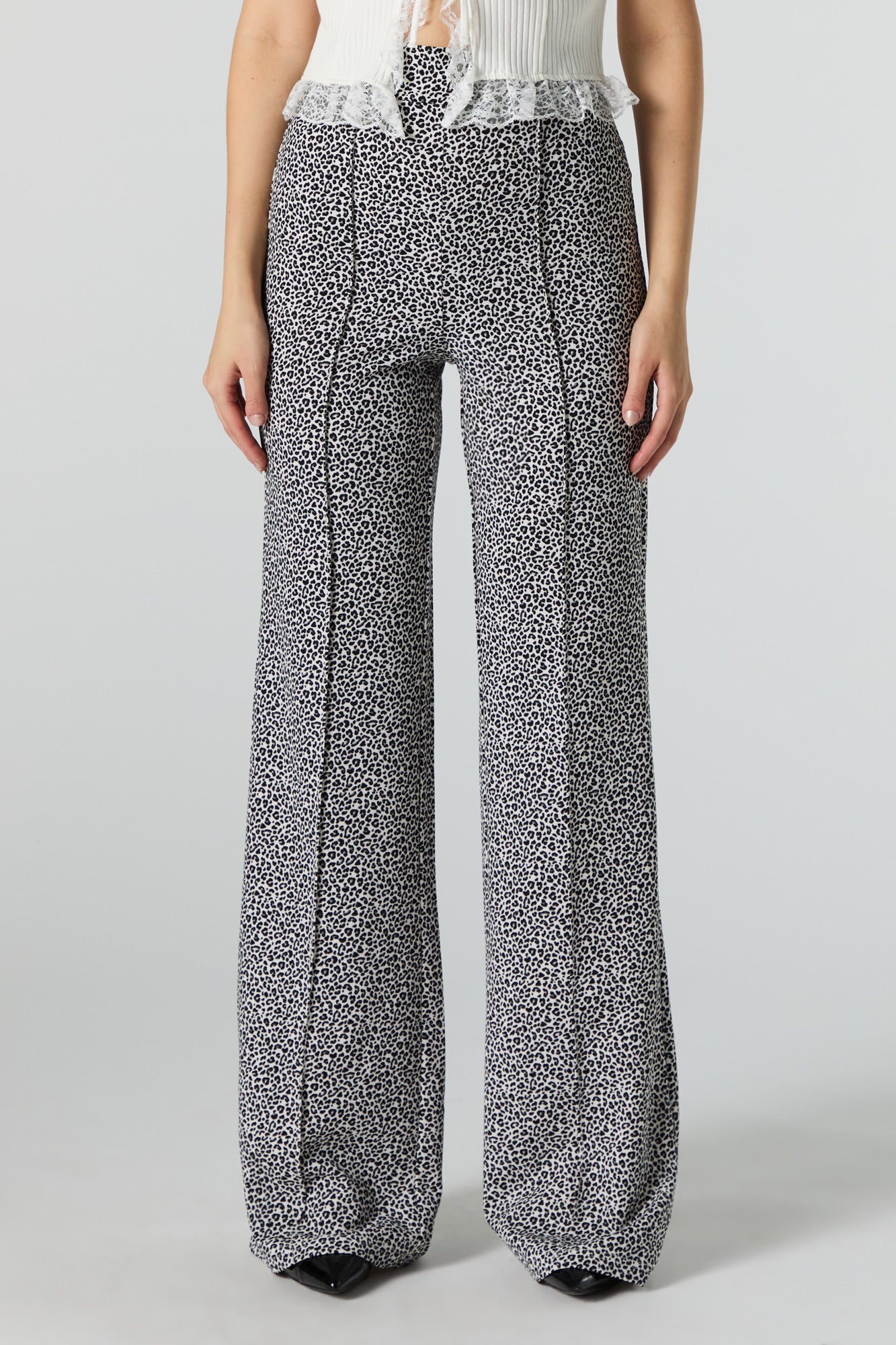 Printed Pleated Flare Pant