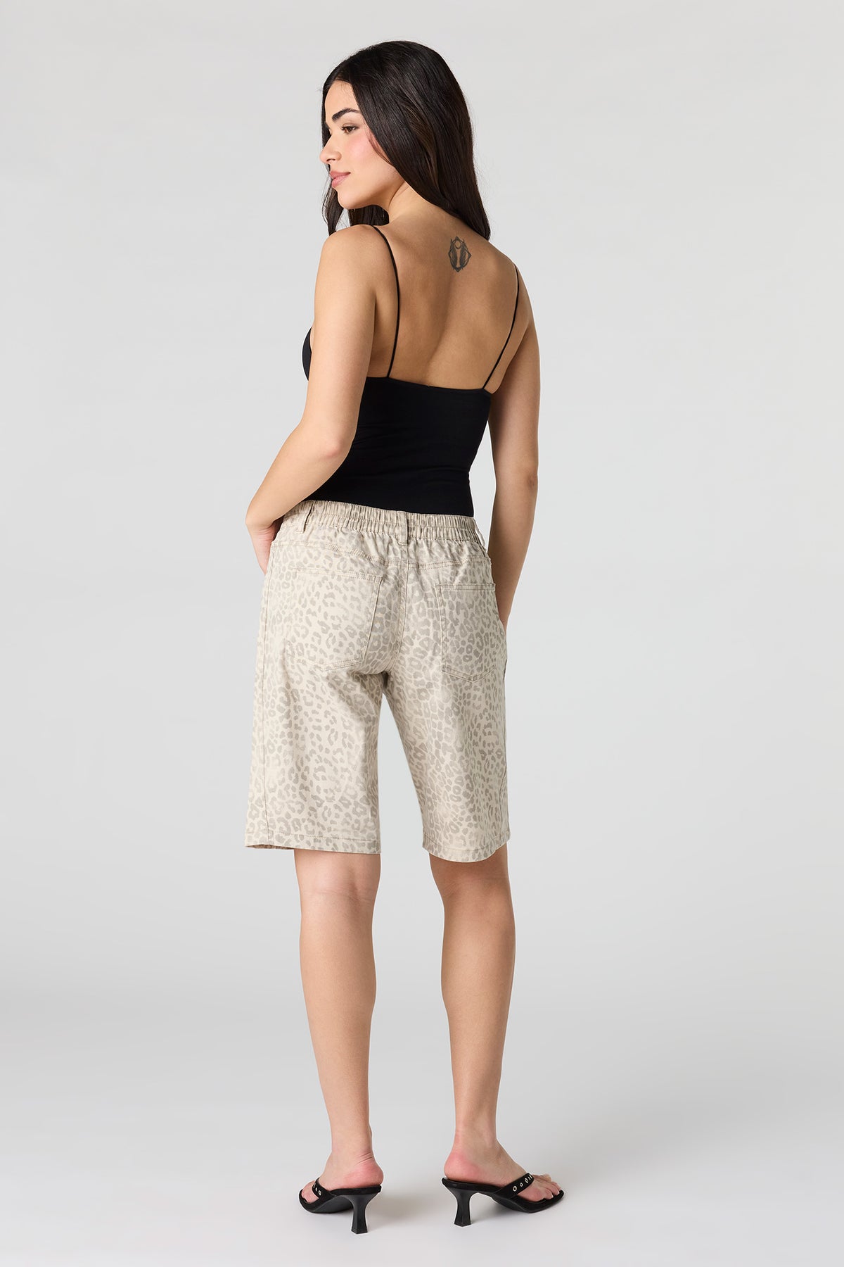 Alt View 3. Bermuda Short - Leopard