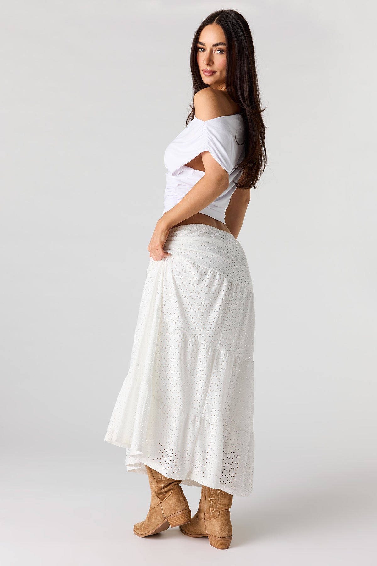 Alt View 2. Eyelet Tiered Skirt - White