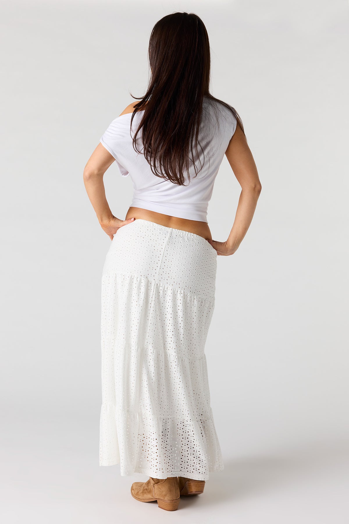 Alt View 3. Eyelet Tiered Skirt - White