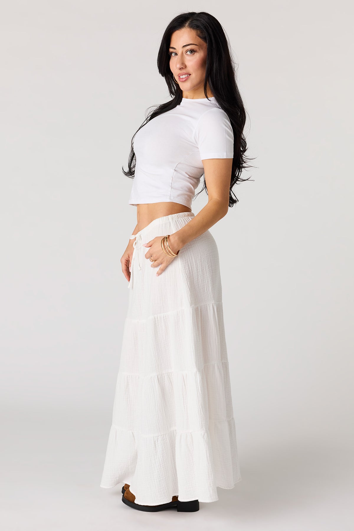 Alt View 2. Crinkled Tiered Maxi Skirt - White