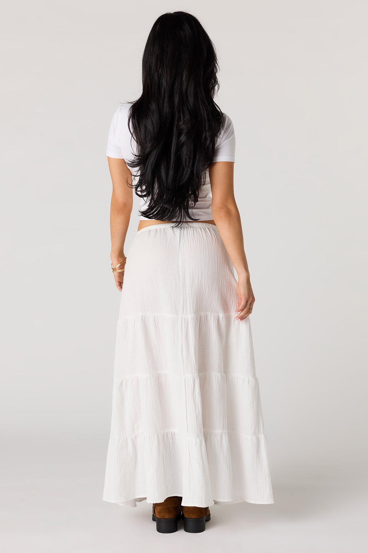 Alt View 3. Crinkled Tiered Maxi Skirt - White