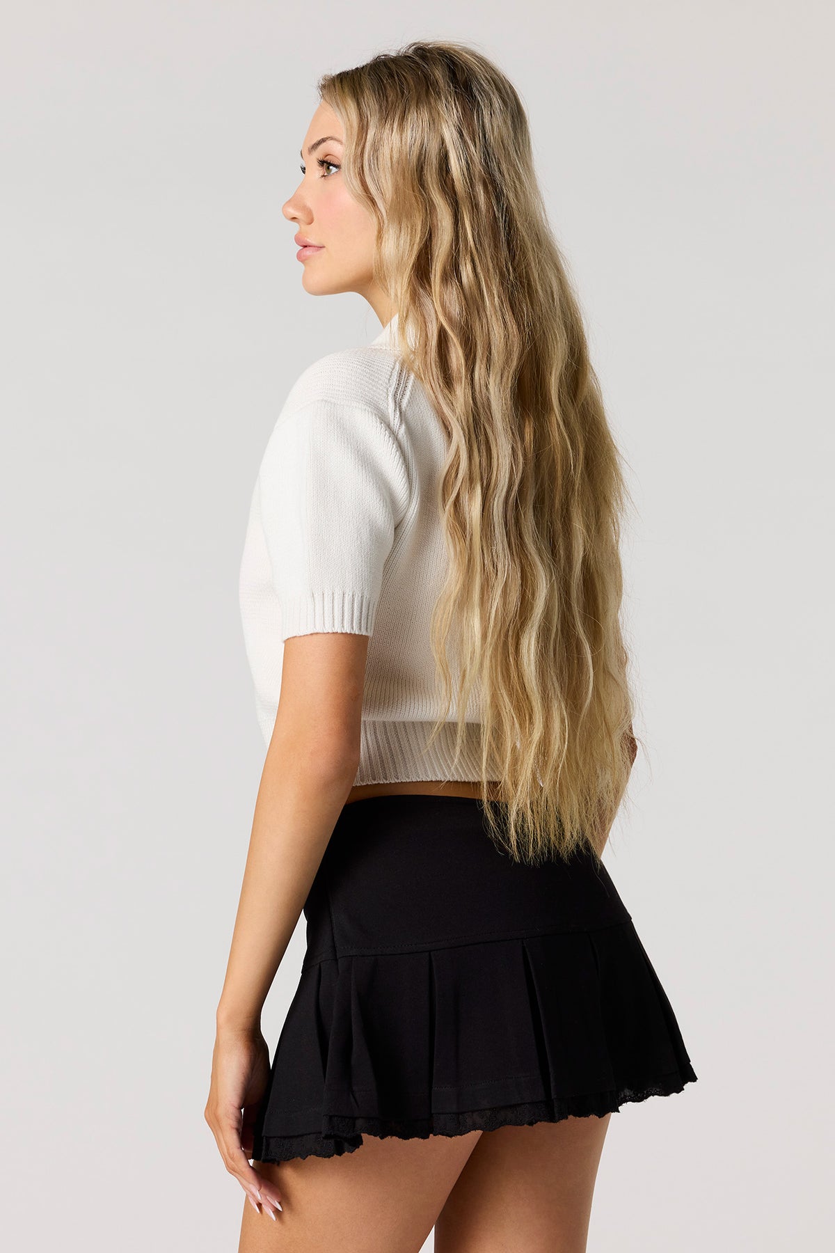 Alt View 2. Ruffle Lace Mini Skort - Black