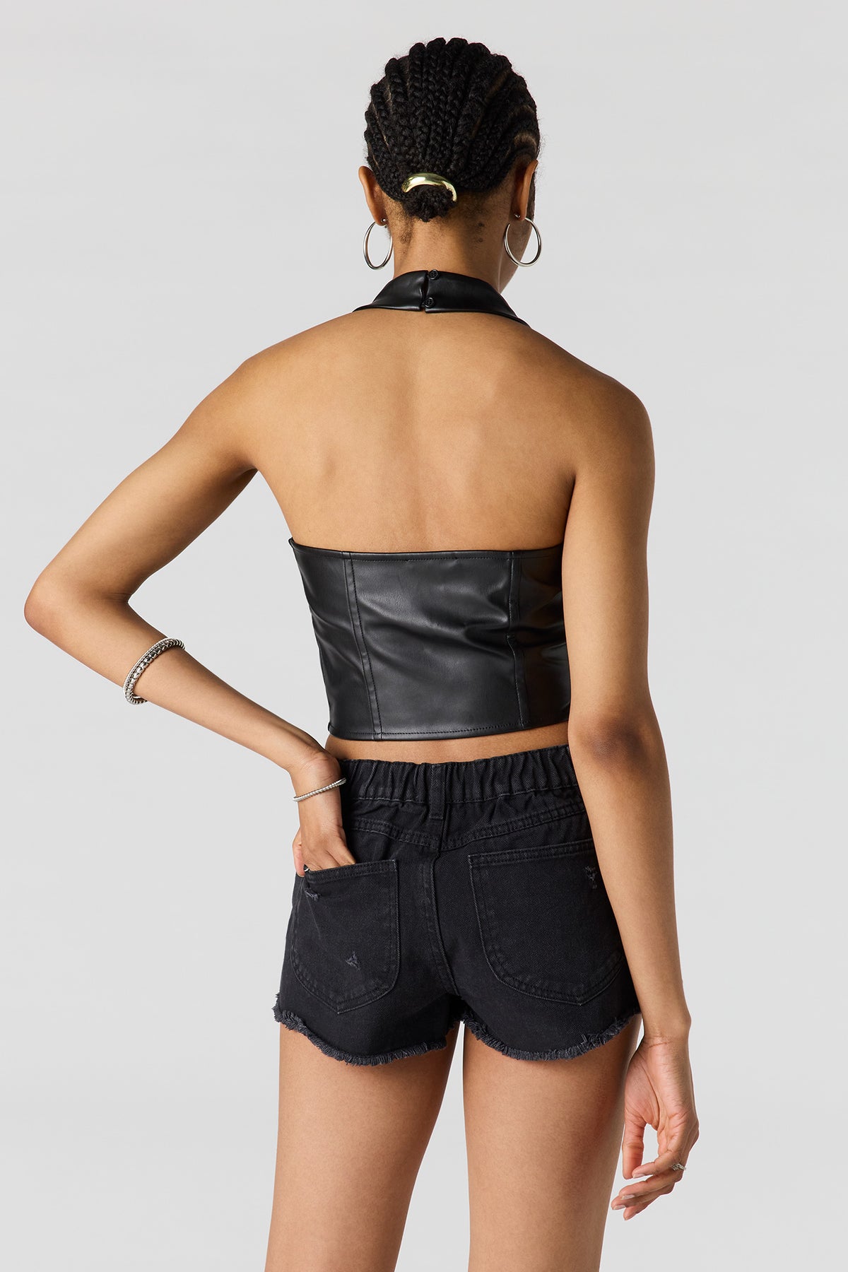 Vue alternative 2. Short en denim déchiré