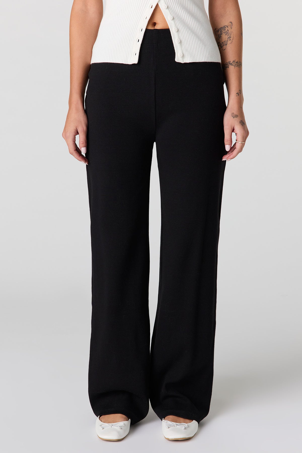 Vue alternative 2. Pantalon côtelé à jambe droite