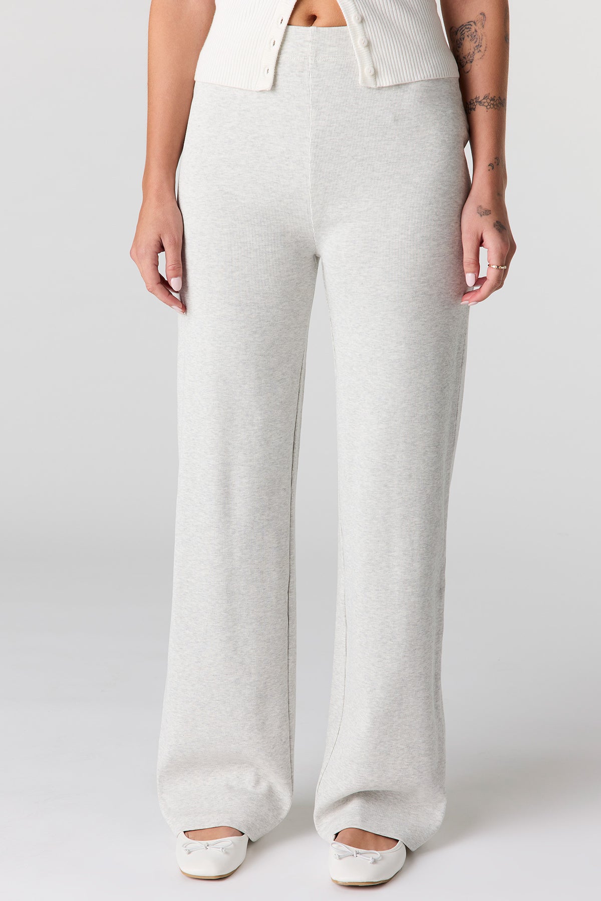 Vue alternative 2. Pantalon côtelé à jambe droite