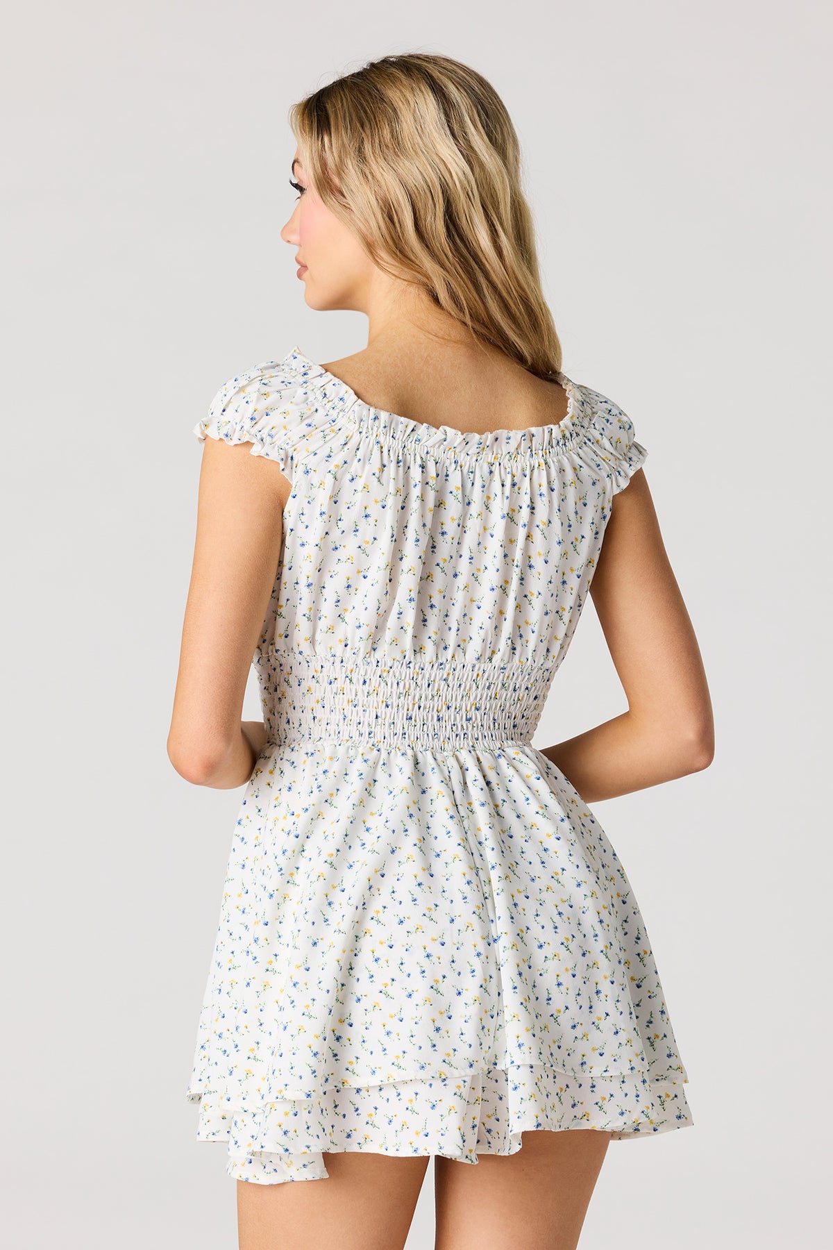 Vue alternative 2. Combi-short smocké imprimé en crêpe