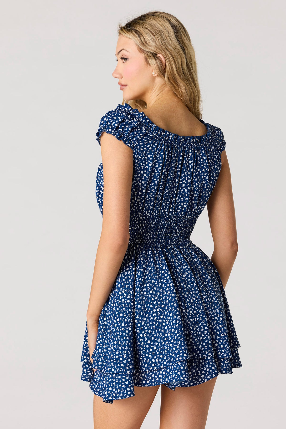 Vue alternative 2. Combi-short smocké imprimé en crêpe
