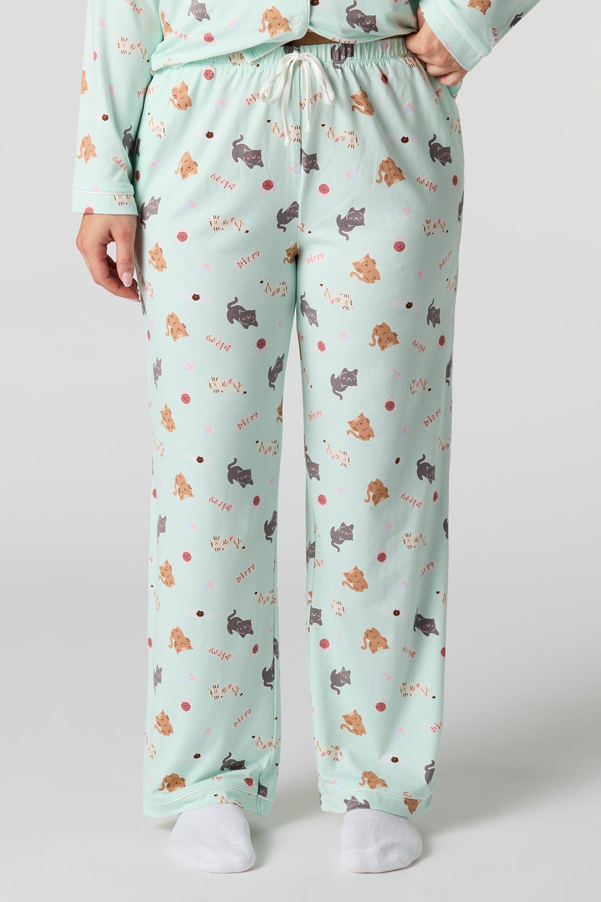 Vue alternative 3. Ensemble pyjama avec chemisier boutonné imprimé et pantalon