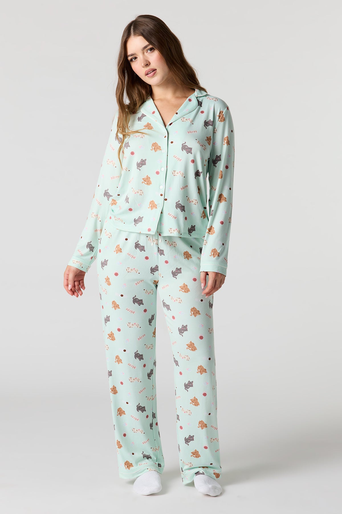 Ensemble pyjama avec chemisier boutonné imprimé et pantalon