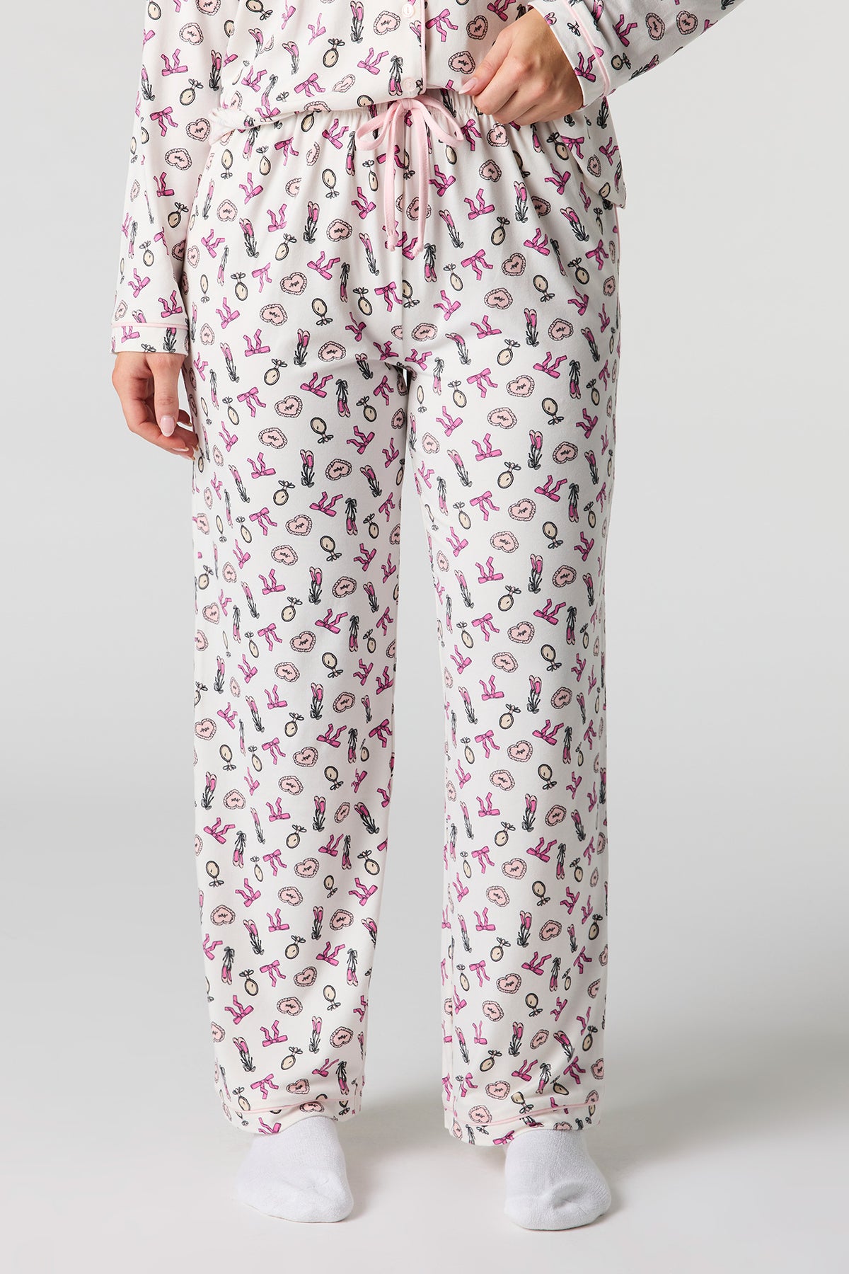 Vue alternative 3. Ensemble pyjama avec chemisier boutonné imprimé et pantalon