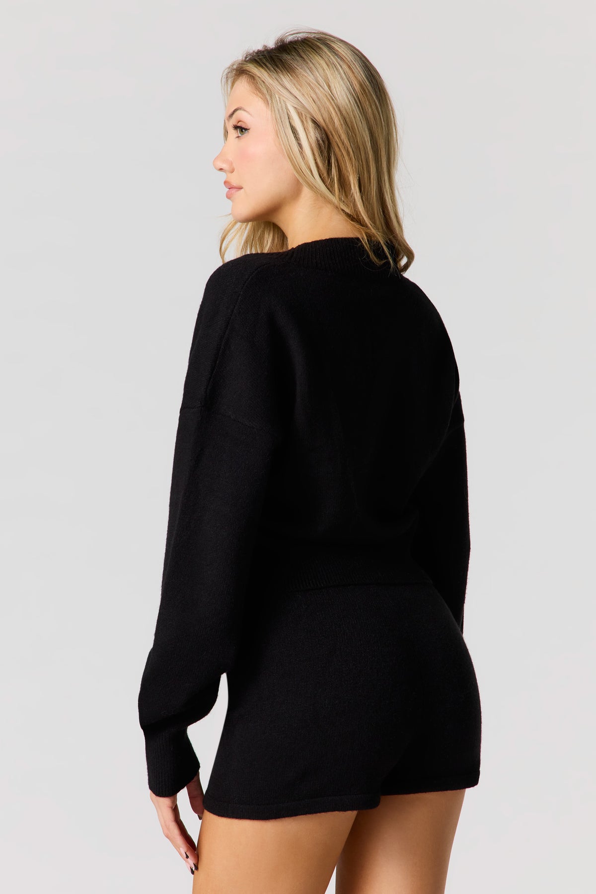 Vue alternative 2. Short en tricot confortable avec taille coulissante