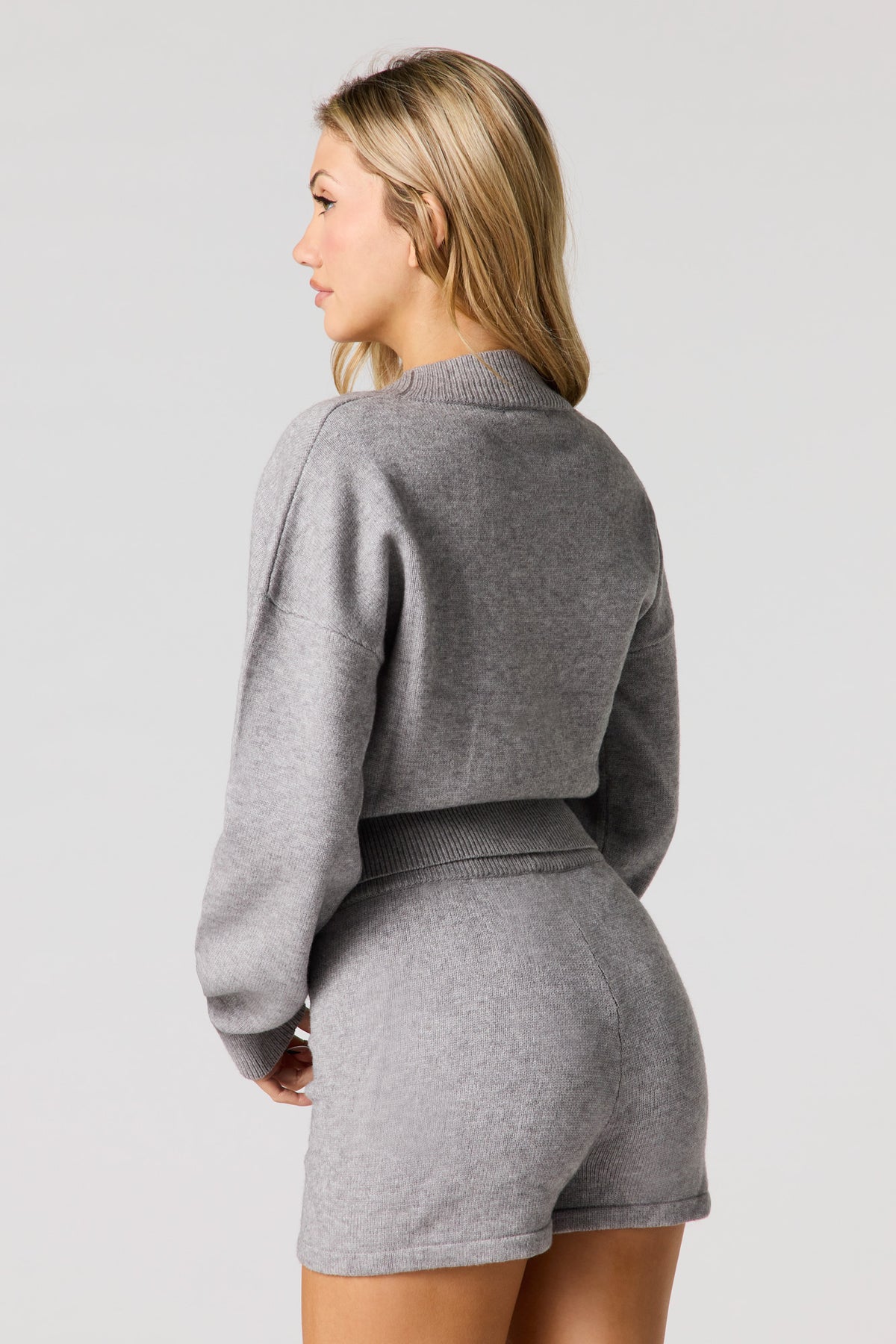 Vue alternative 2. Short en tricot confortable avec taille coulissante
