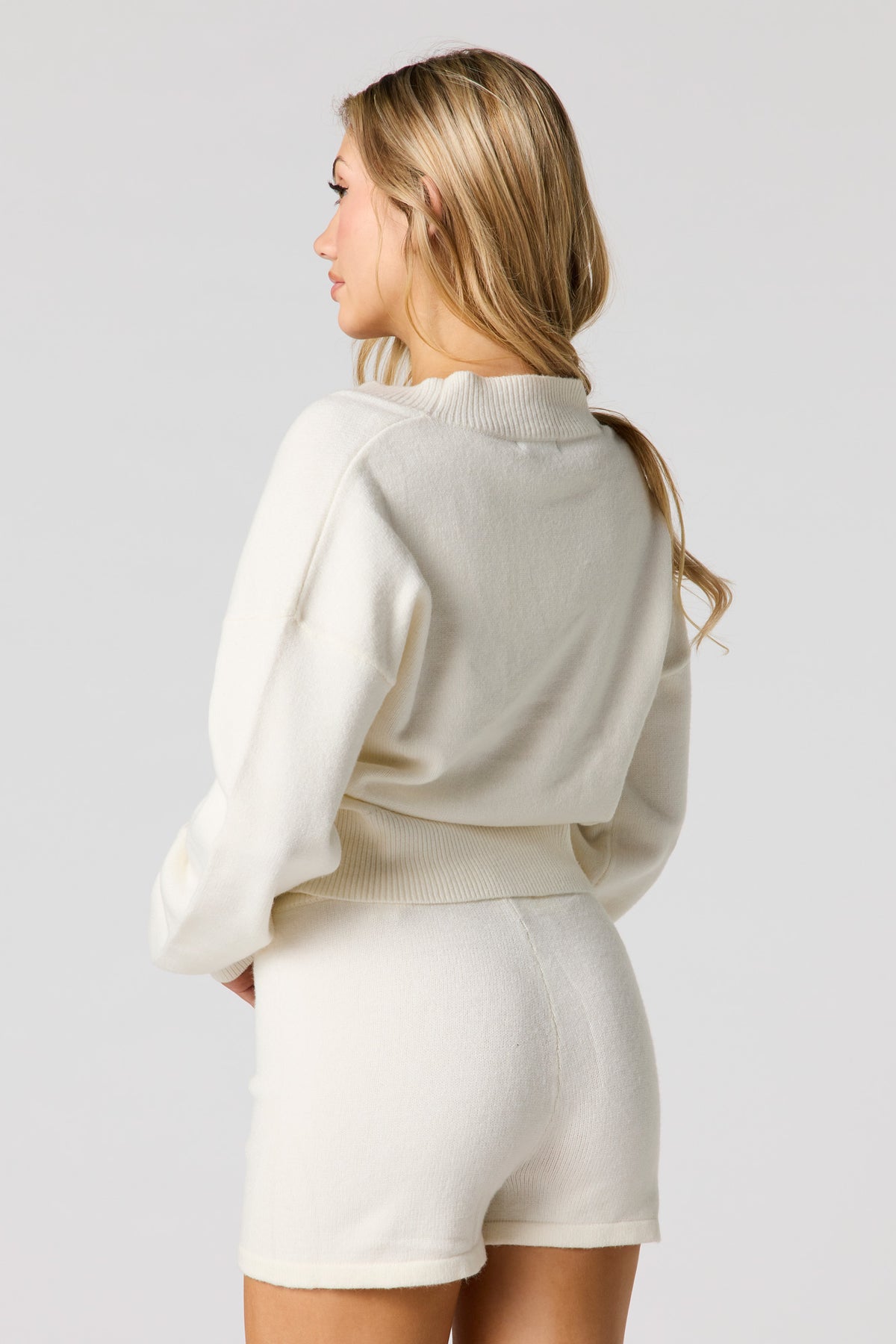 Vue alternative 2. Short en tricot confortable avec taille coulissante