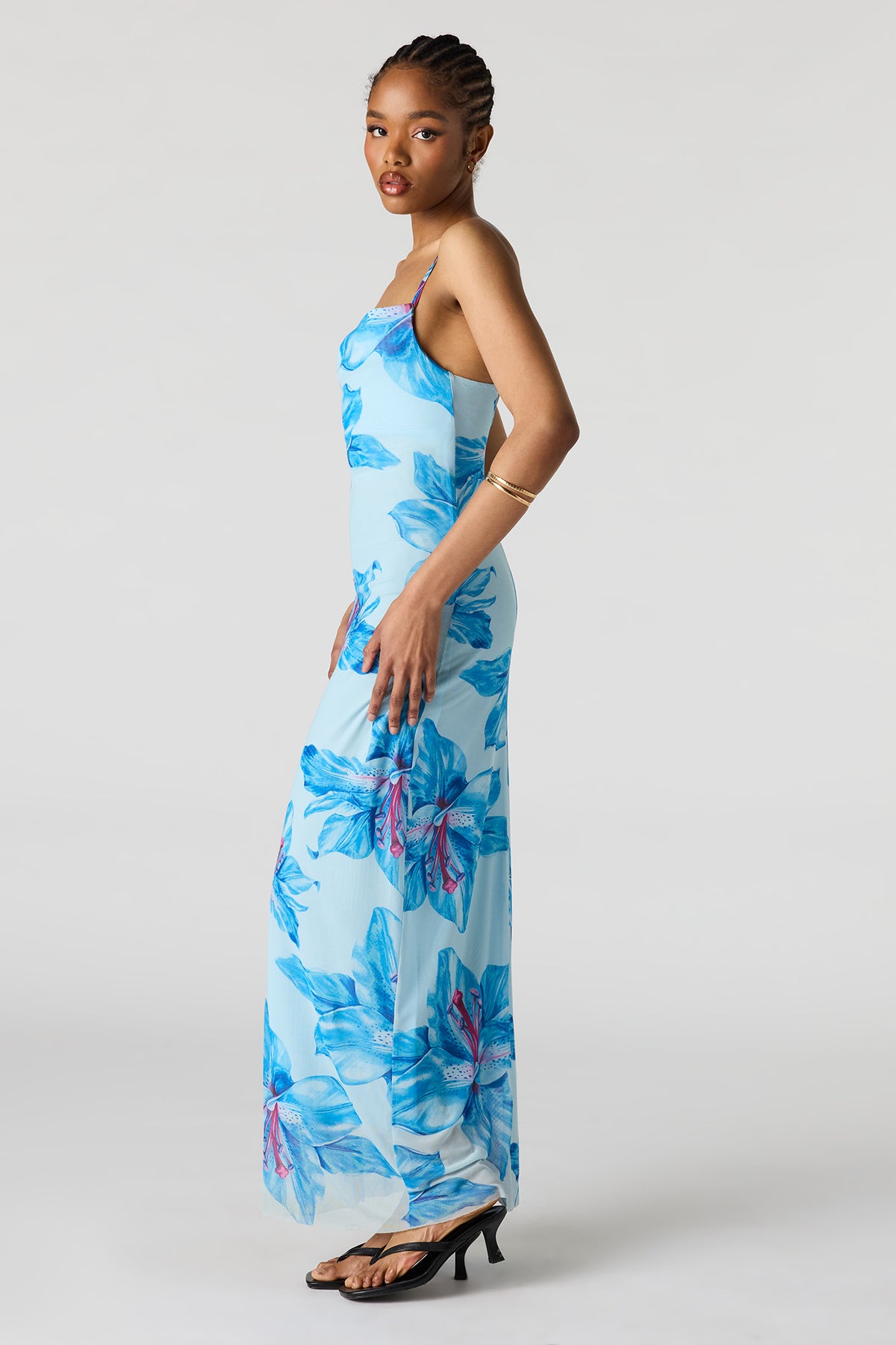 Vue alternative 2. Robe maxi fleurie en filet