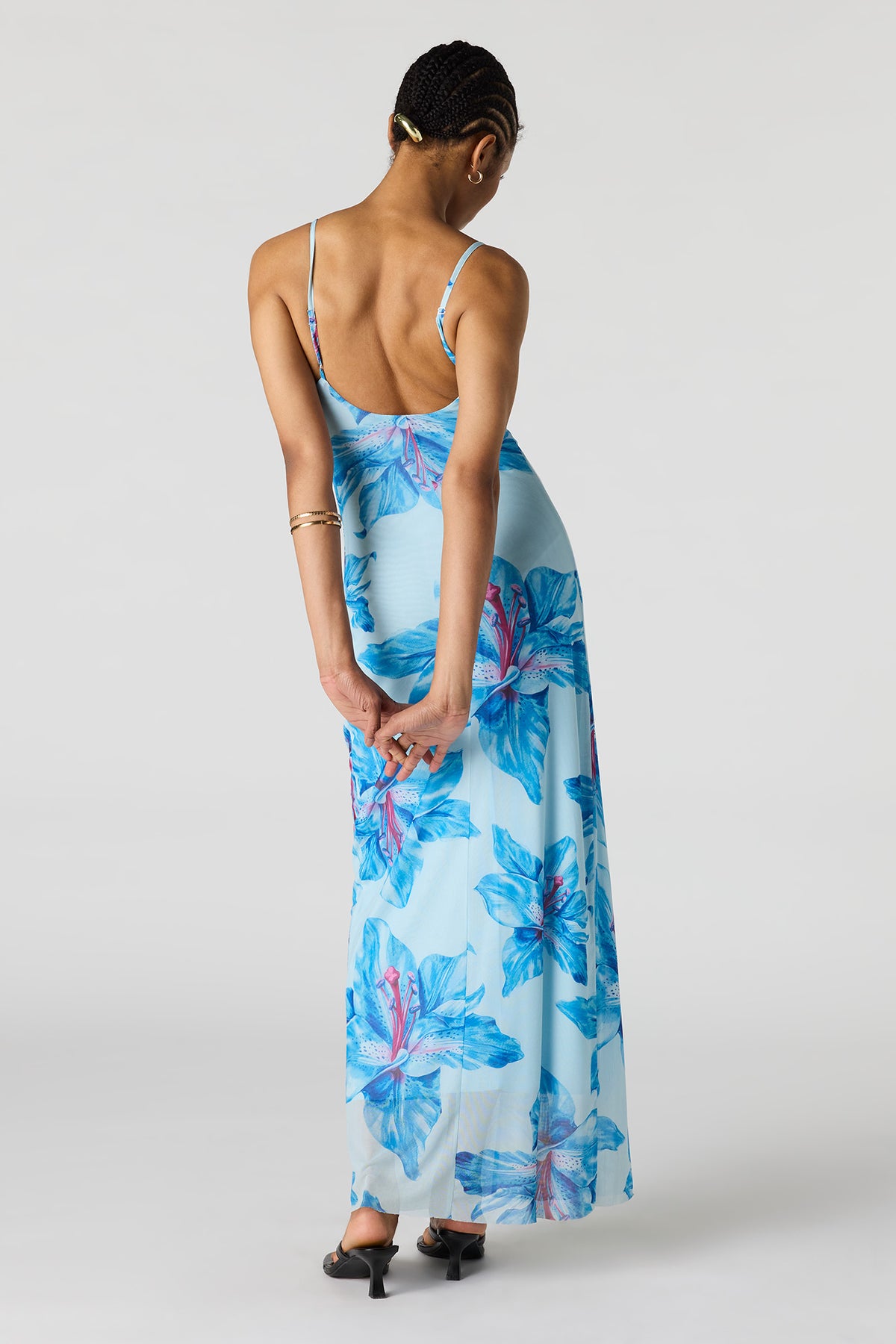 Vue alternative 3. Robe maxi fleurie en filet