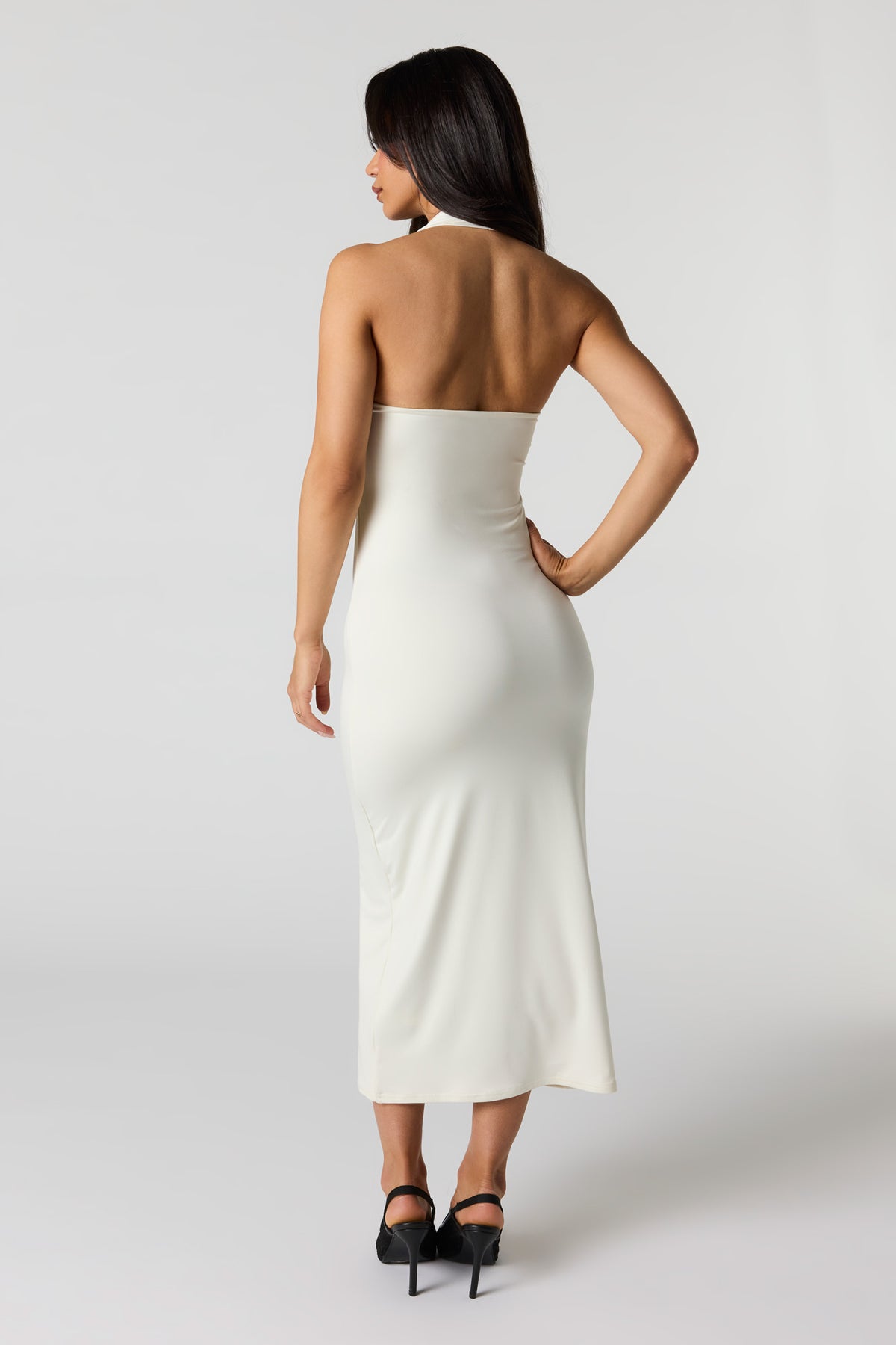 Vue alternative 15. Robe midi bain-de-soleil profilée avec anneau en O métallisé