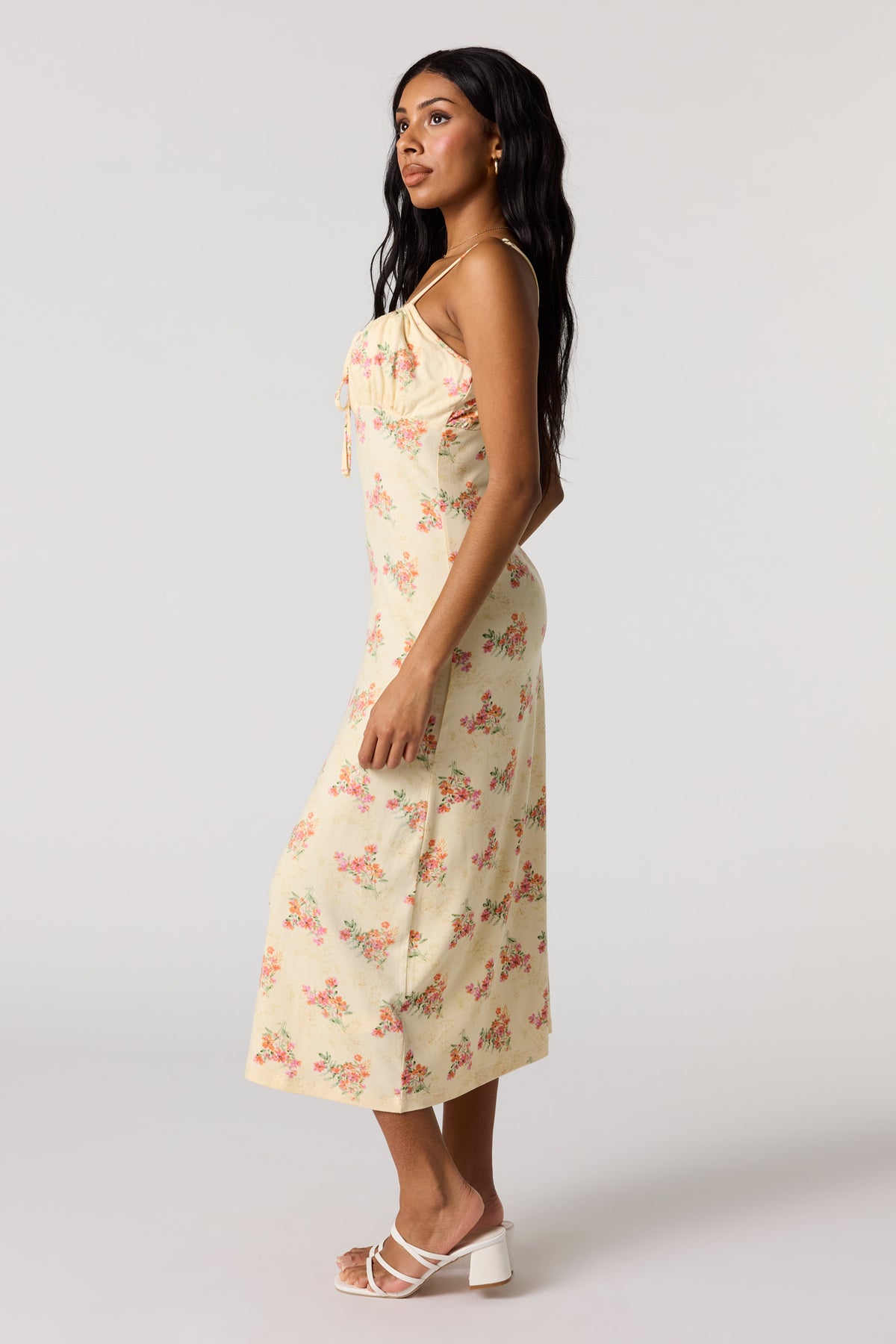 Vue alternative 2. Robe midi trapèze fleurie douce