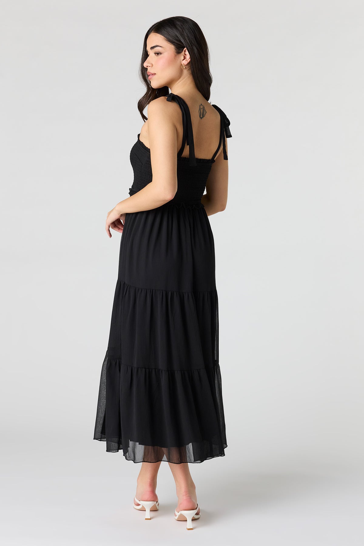 Vue alternative 3. Robe midi volantée smockée en chiffon