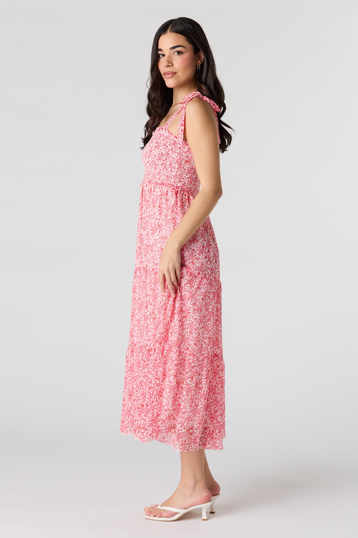 Vue alternative 2. Robe midi volantée smockée en chiffon