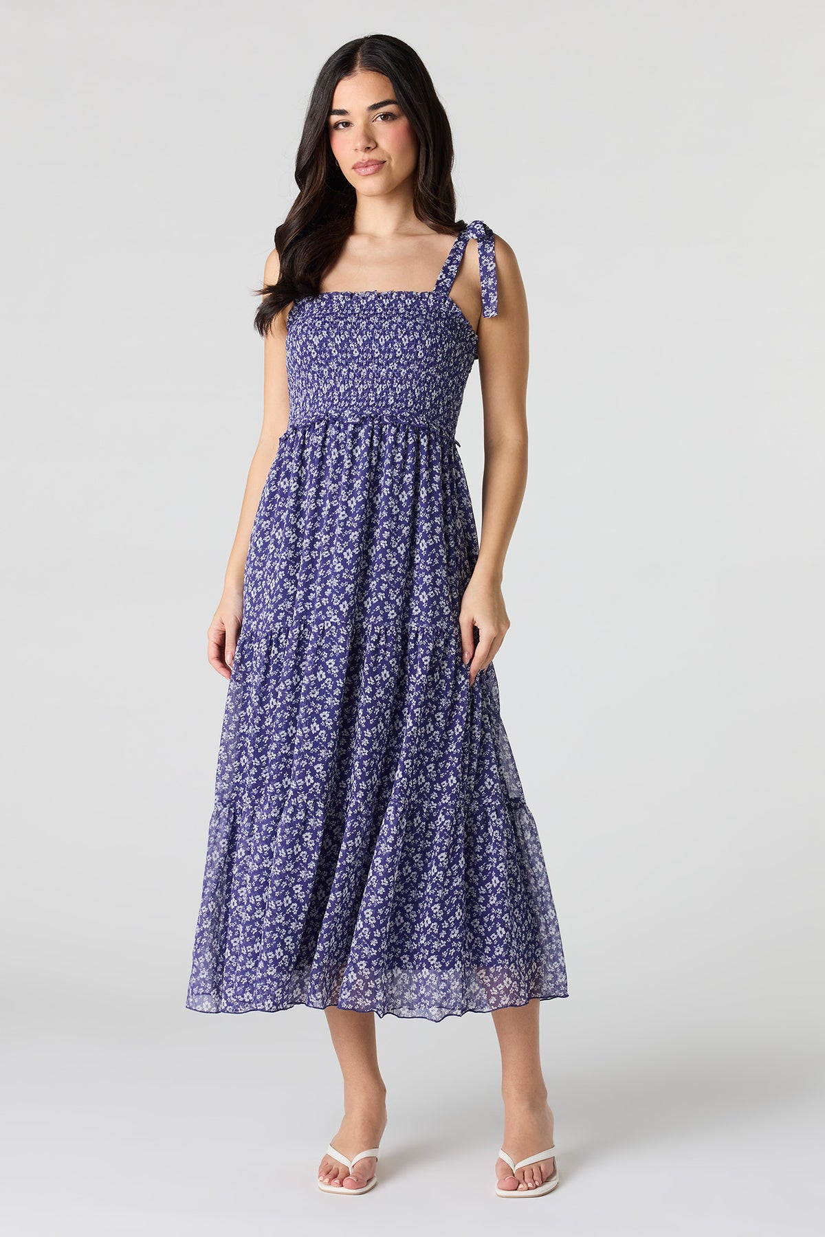 Robe midi volantée smockée en chiffon