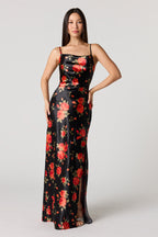 Robe maxi en satin à col châle